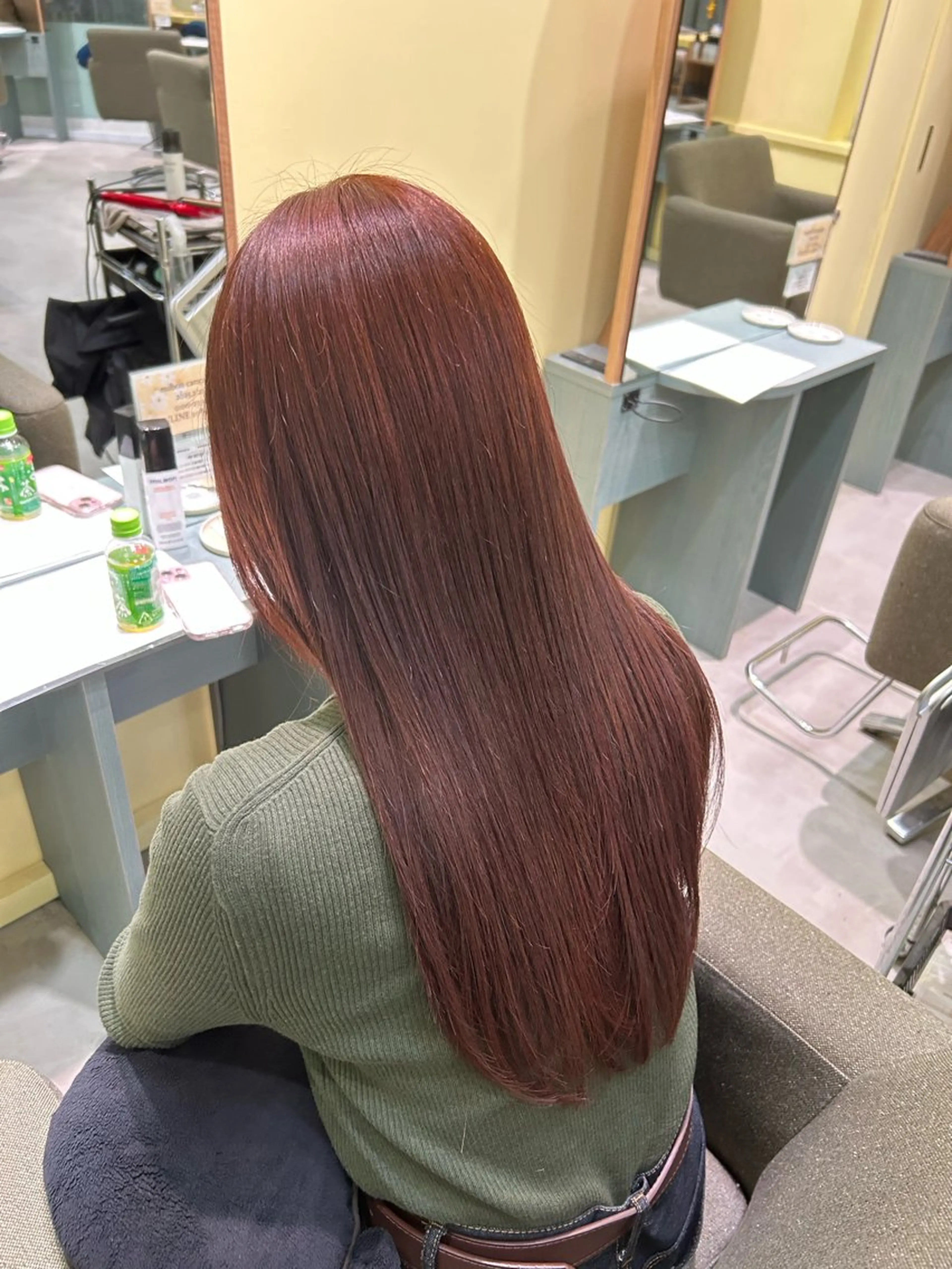 カラー ブリーチ ダブルカラー ブリーチなしカラー ピンクカラー 一條 乃亜のヘアスタイル