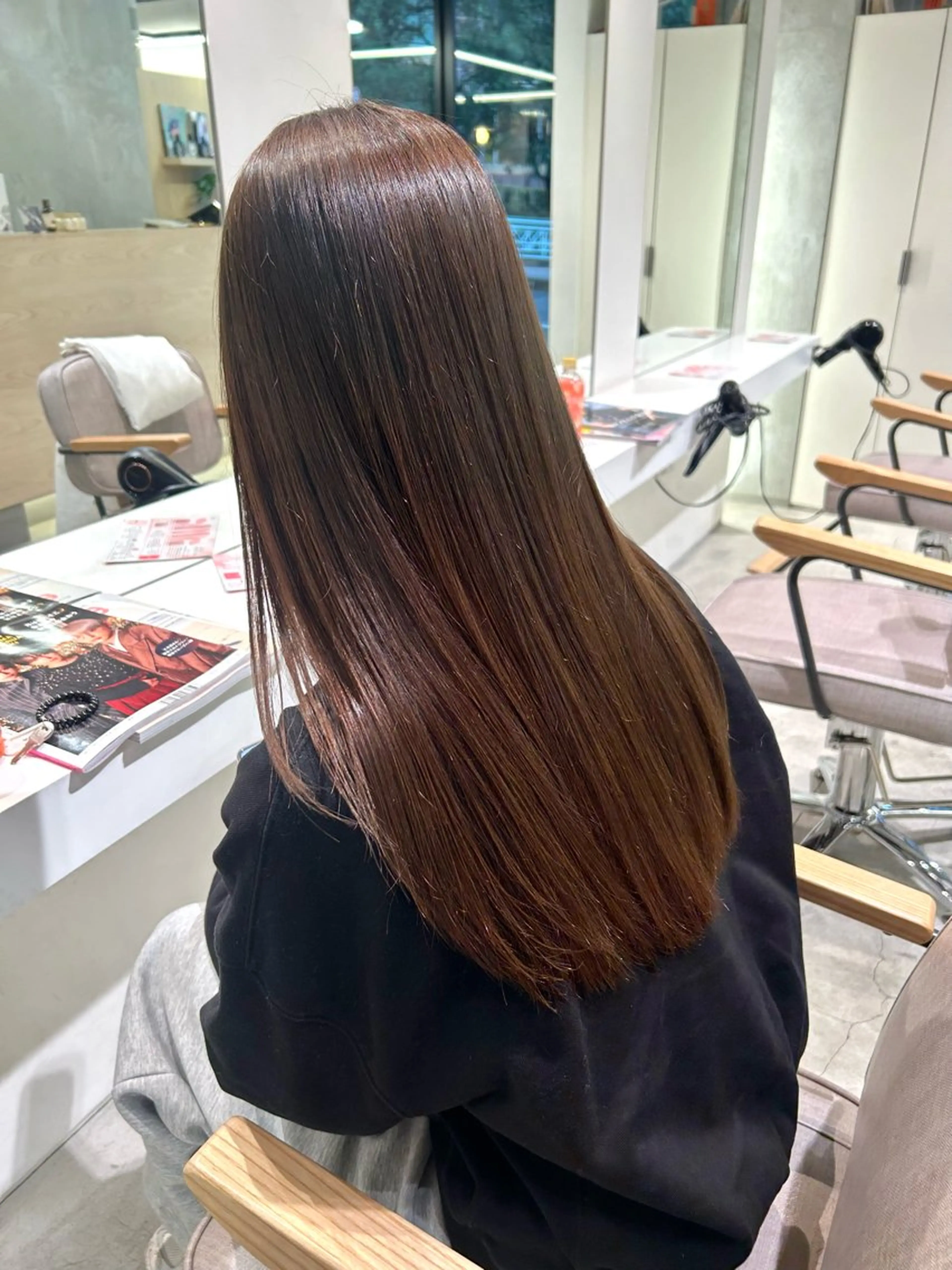 セミロング 新屋敷 拓大のヘアスタイル