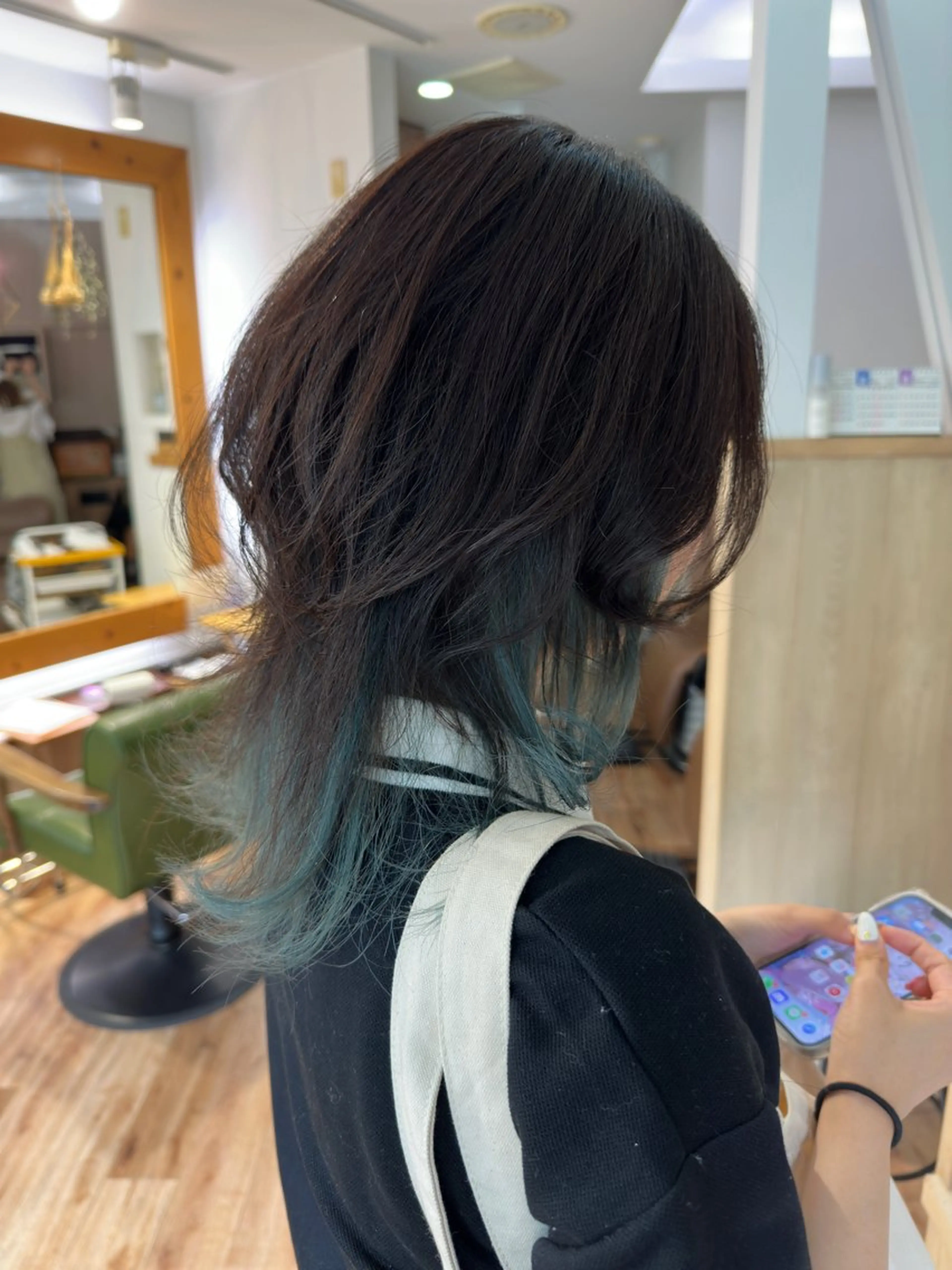 セミロング ボブ/インナーカラー ショート/佐野祥子のヘアスタイル