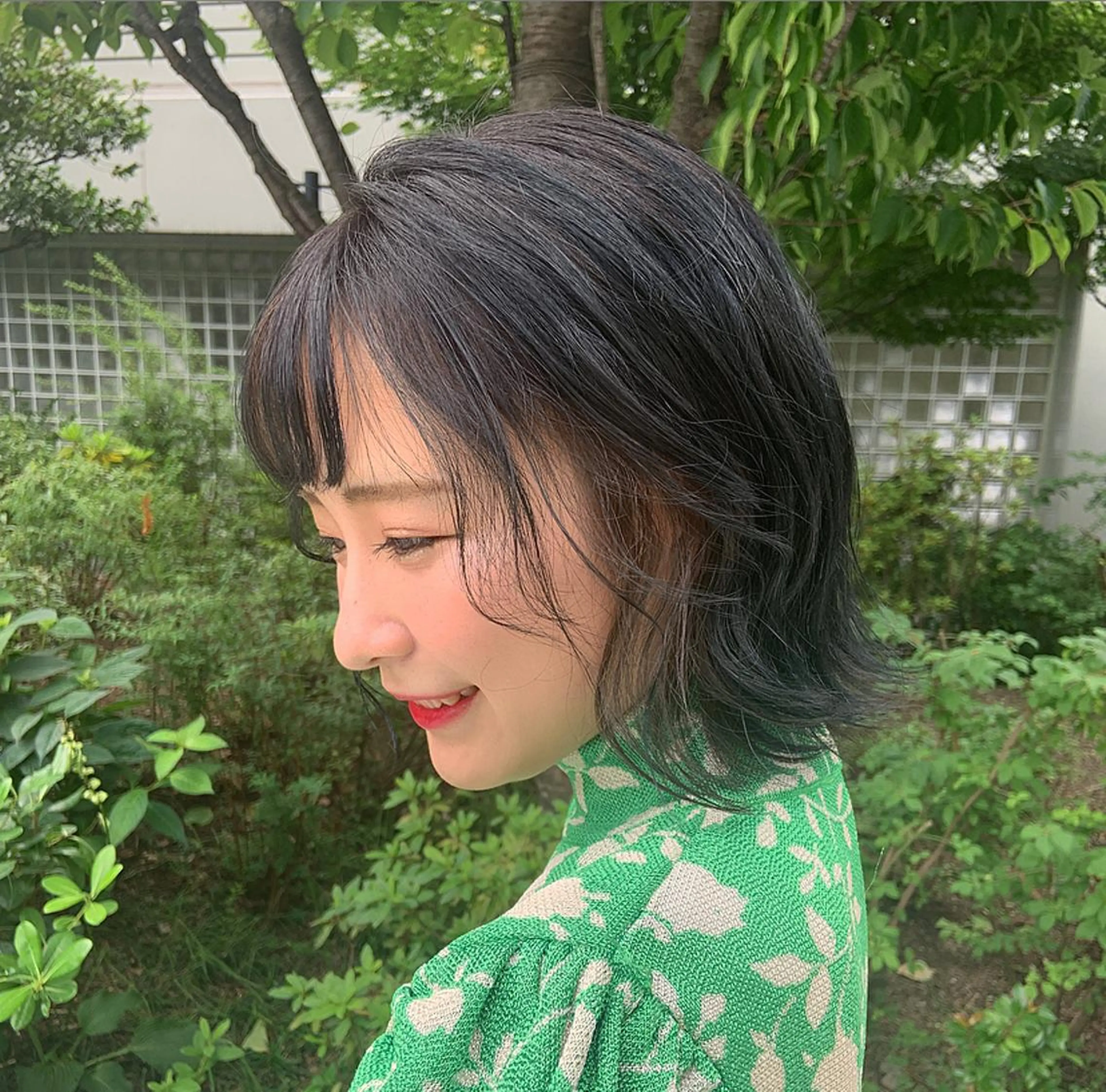 ショート ワンレンボブ ボブ カット ヘアカラー 韓国ヘア🇰🇷 YURIYAのヘアスタイル