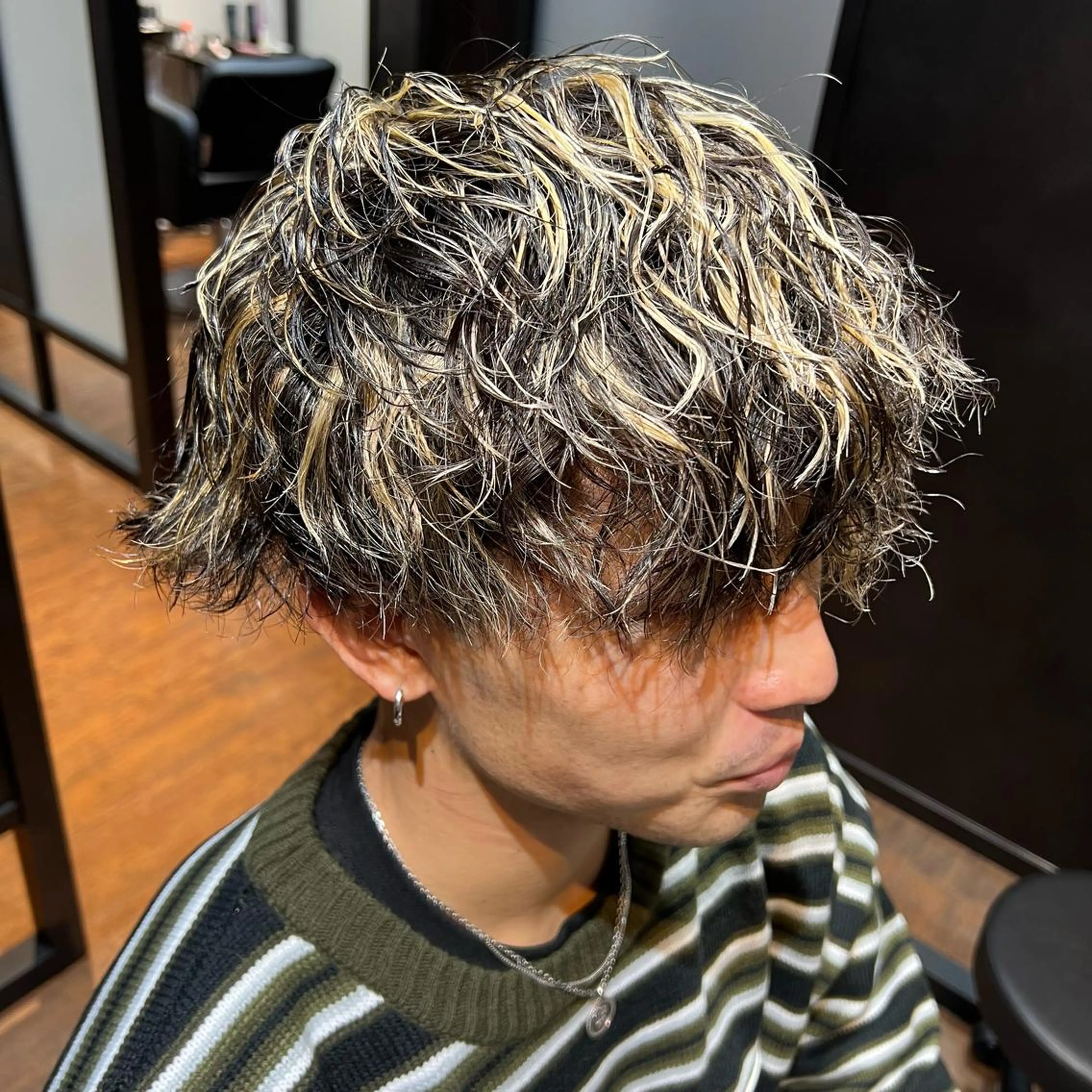 カラー パーマ メンズ newi TATSUのヘアスタイル