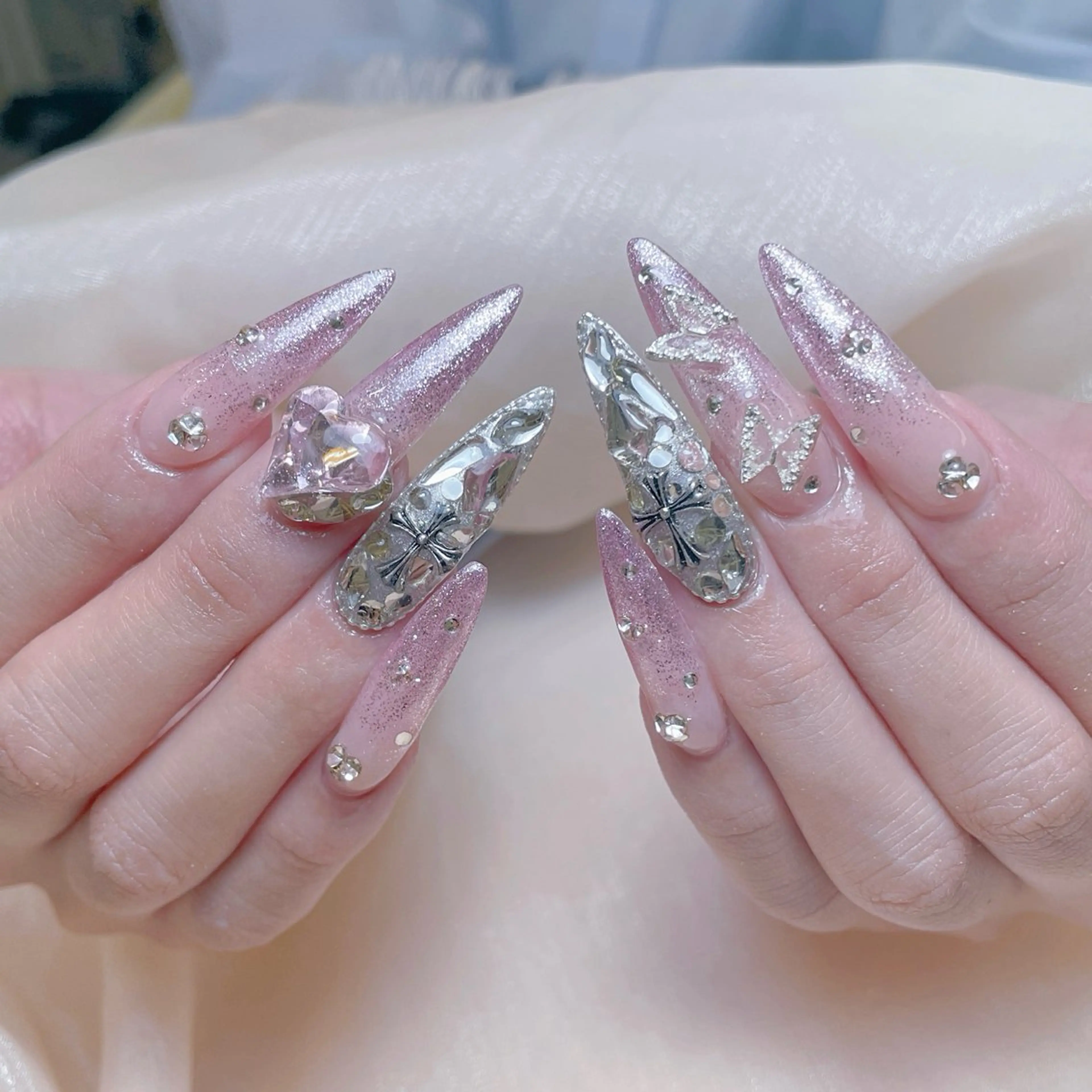 ネイル チークネイル クリアネイル ガーリー キラキラネイル 韓国ネイル ハンドネイル princess スカルプ専門店のネイルデザイン