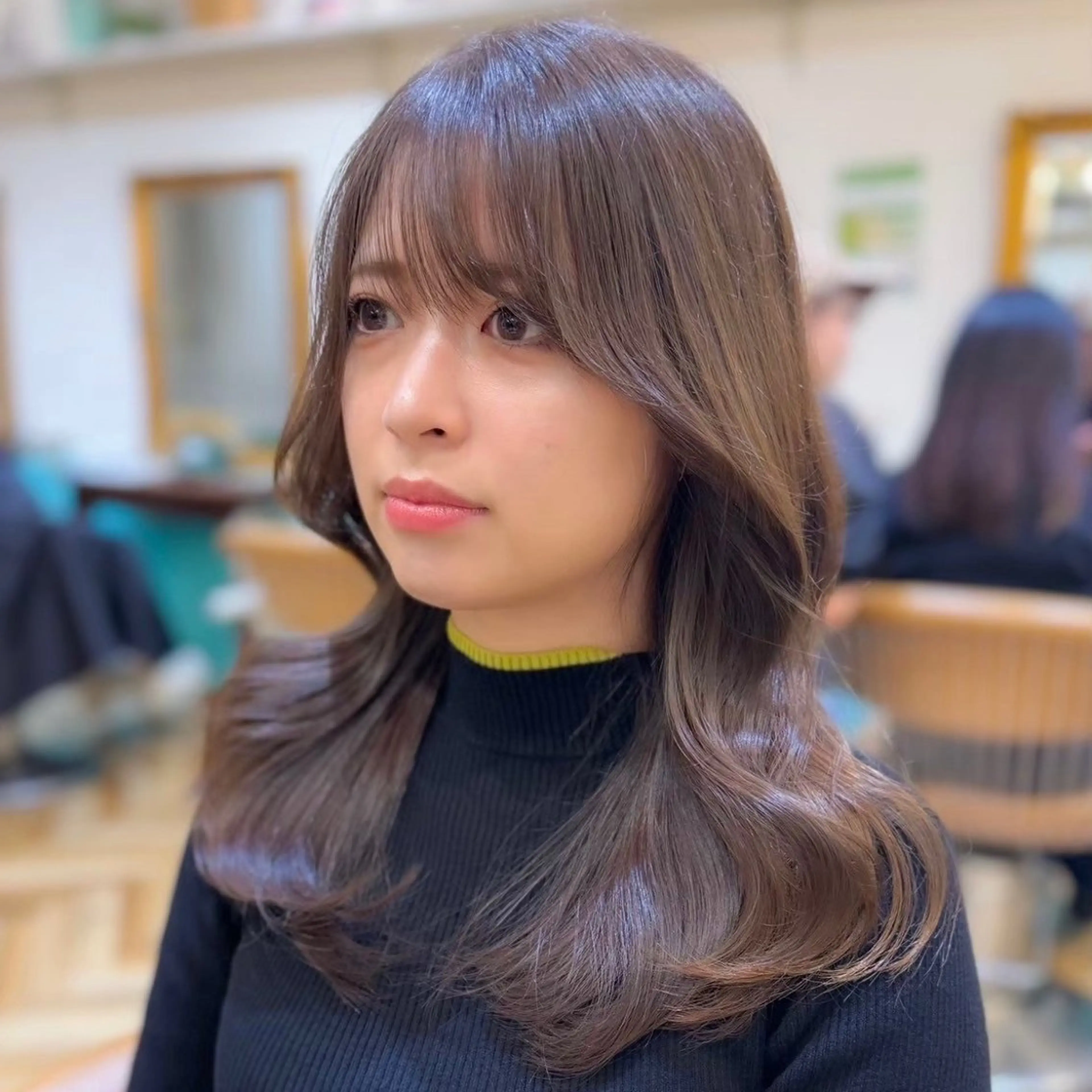 【縮毛矯正&ワンカラー❤️‍🔥】前髪、顔周り縮毛矯正＋韓国風カット＋ウル艶カラー＋ウル艶ケアトリートメント付きの写真