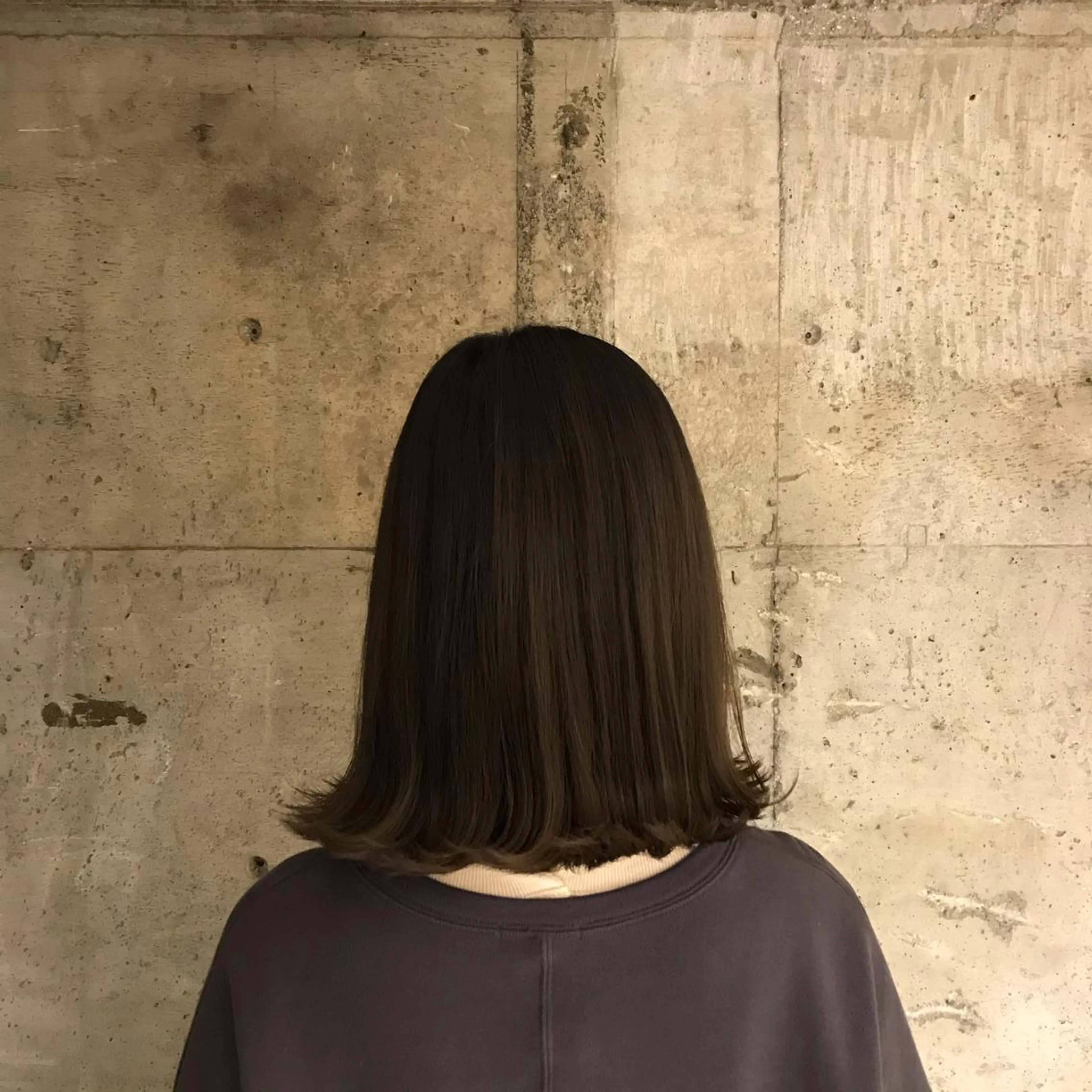 ミディアム アッシュ 菅原 彩加のヘアスタイル