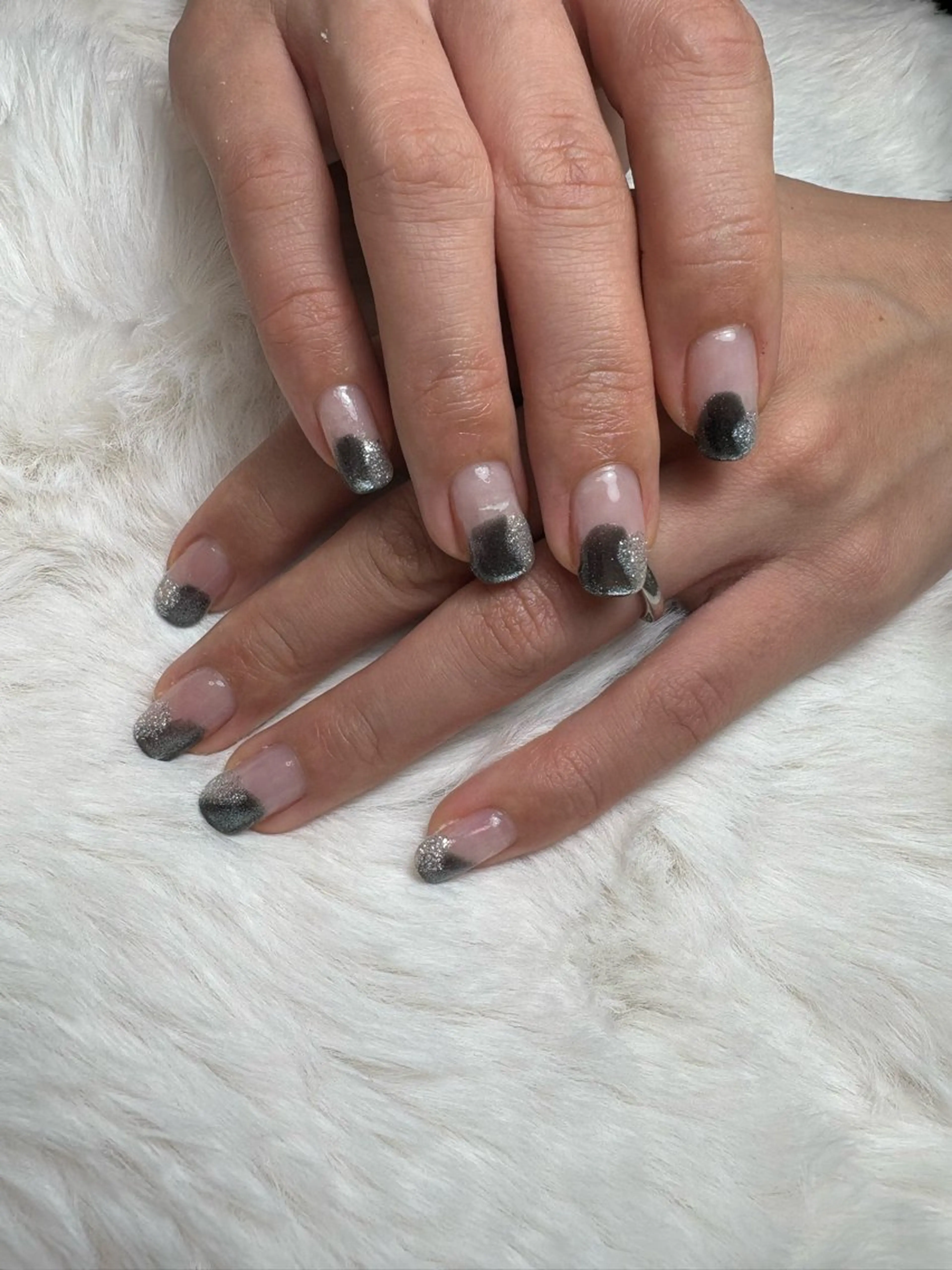 ネイル 黒須莉奈 IRYのネイルデザイン