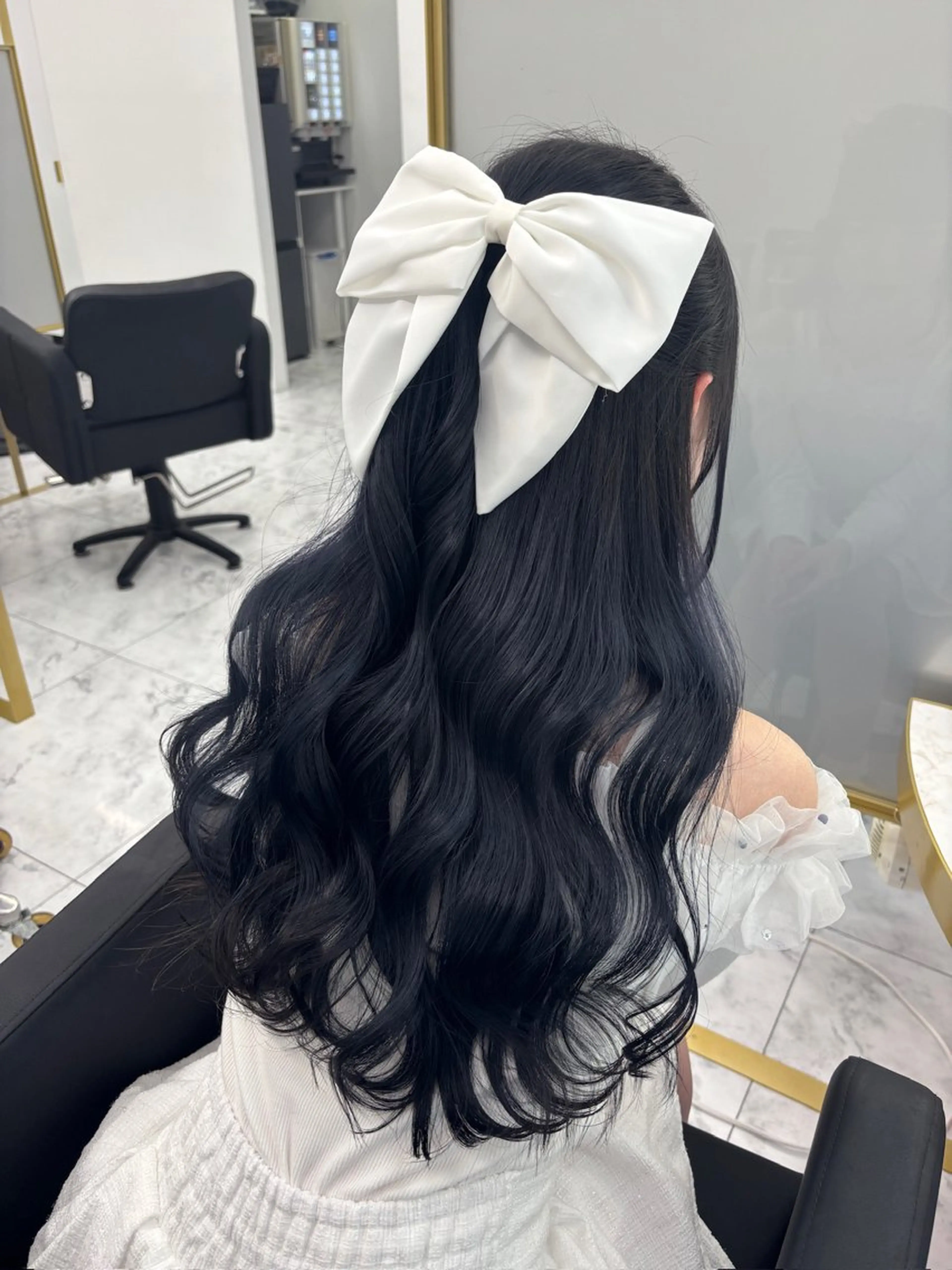 ロング ヘアカラー ラベンダーカラー /巻き/WAKANAのヘアスタイル