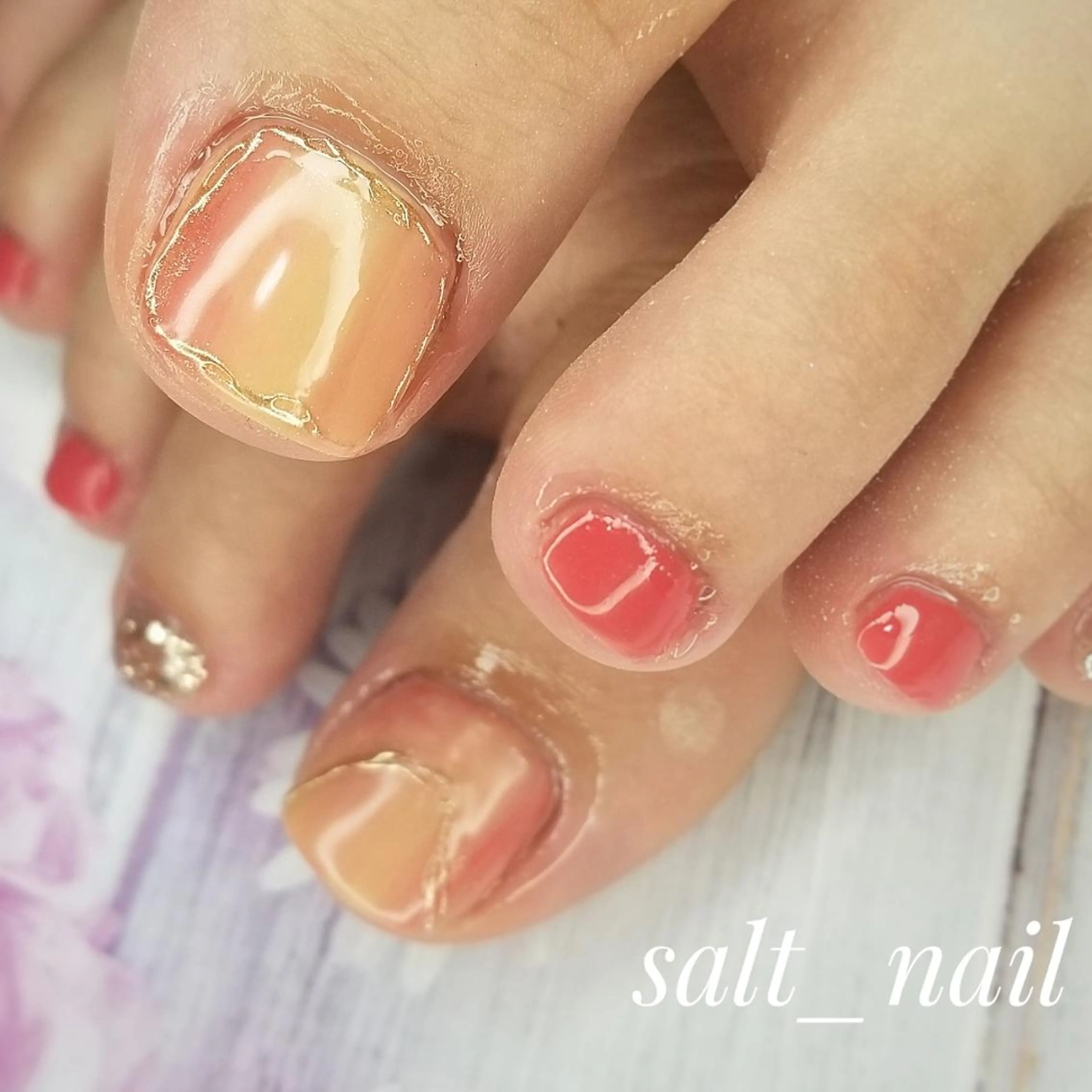 ネイル グラデーション ミラーネイル 個人サロン saltnailのネイルデザイン
