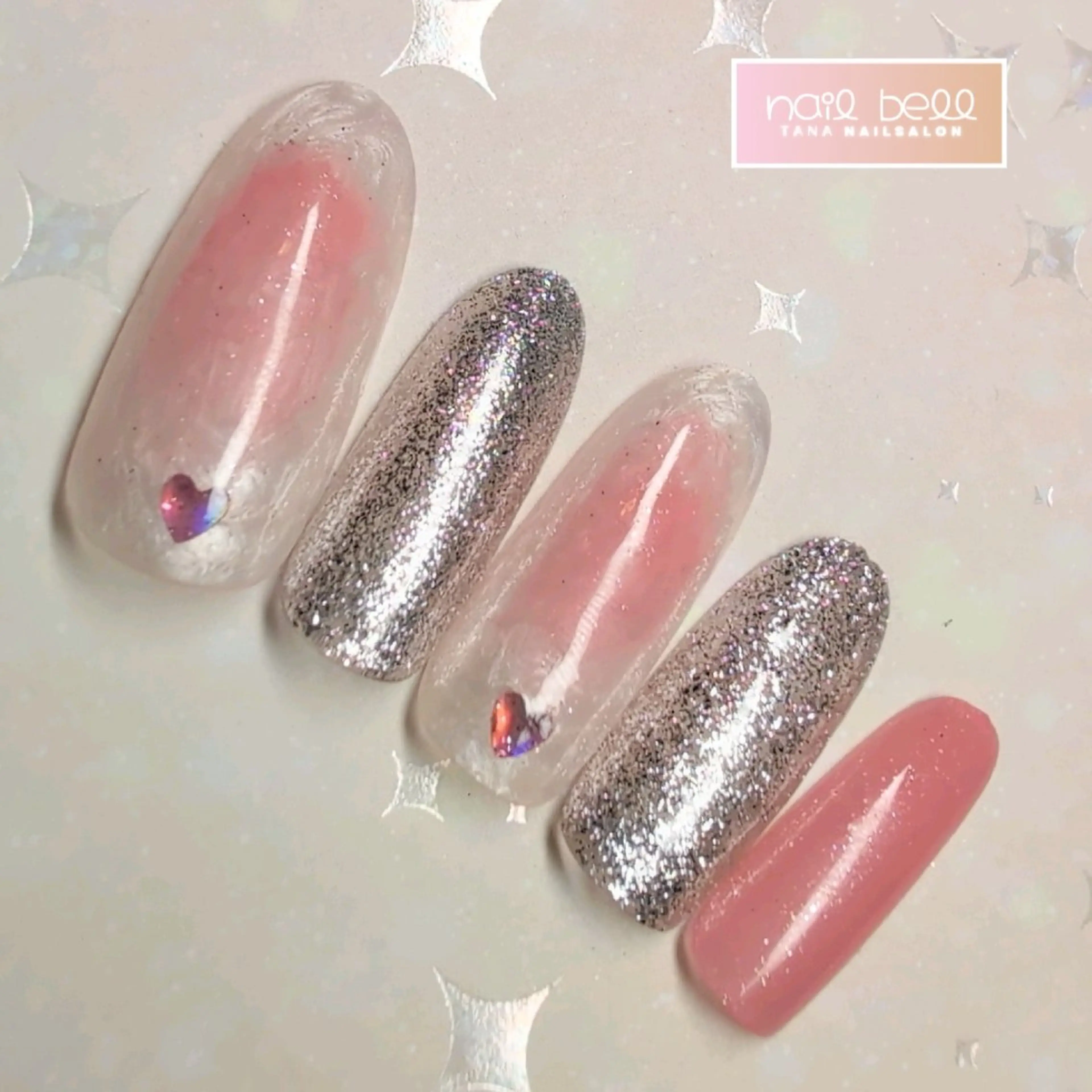 ネイル 占いができるネイルサロン「ネイルベル」所属・さいとう りなのネイルデザイン