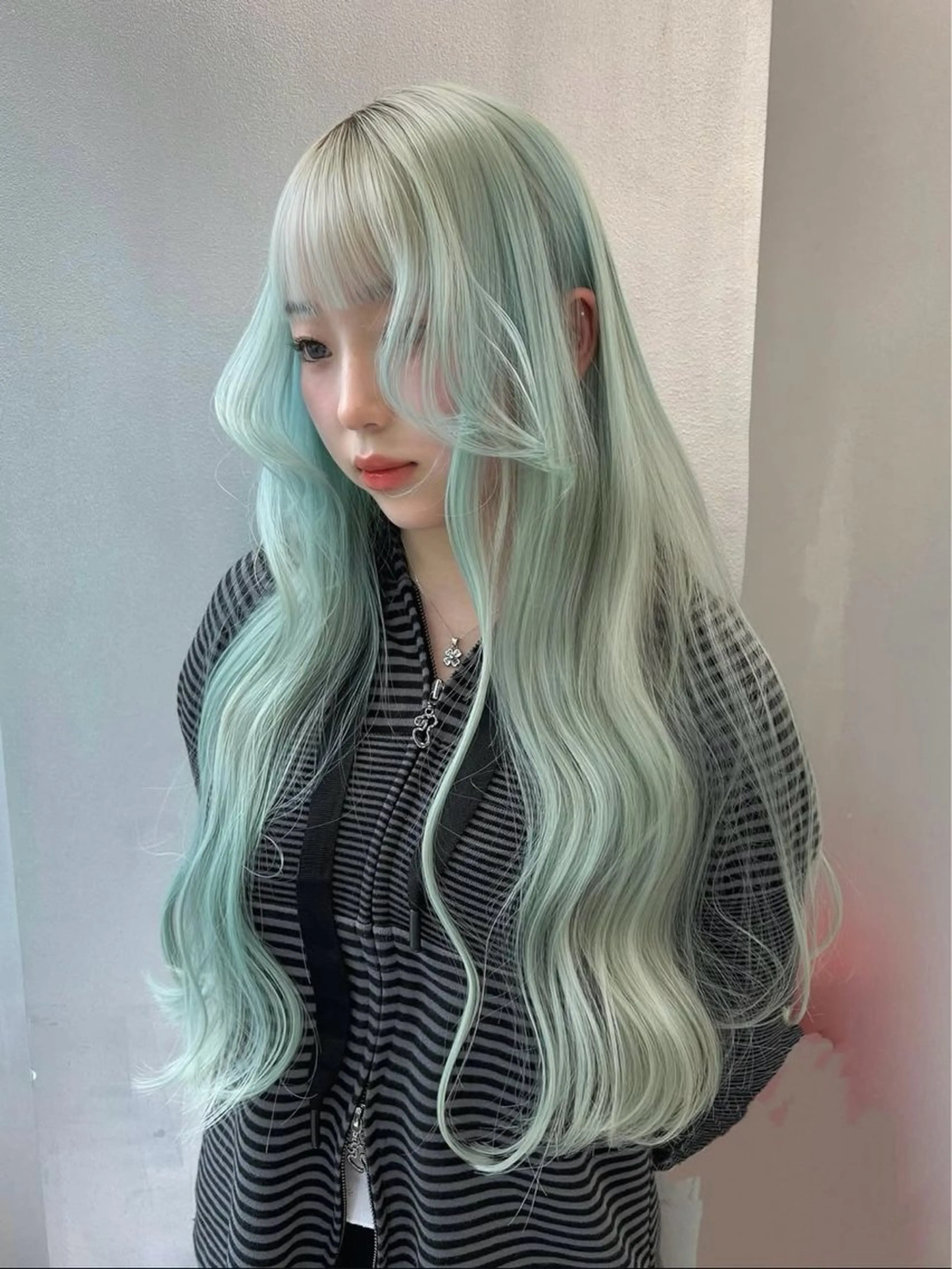 ロング ヘアカラー 梅田/ハイトーン /yuriのヘアスタイル