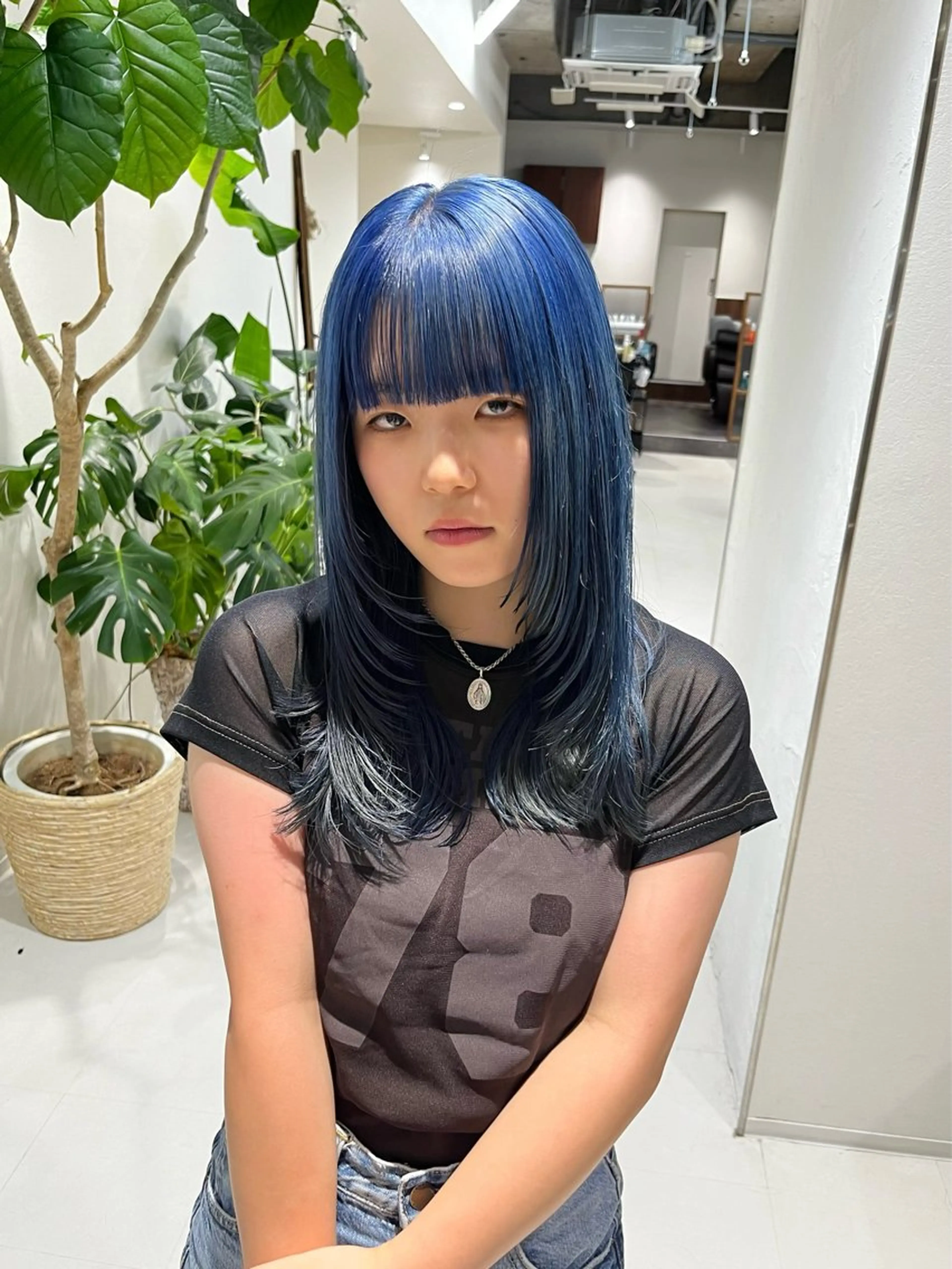 セミロング カラー ブルーカラー レイヤーカット カット ヘアカラー トリートメント レイヤーカット/カラ ー/U24/河野凜のヘアスタイル