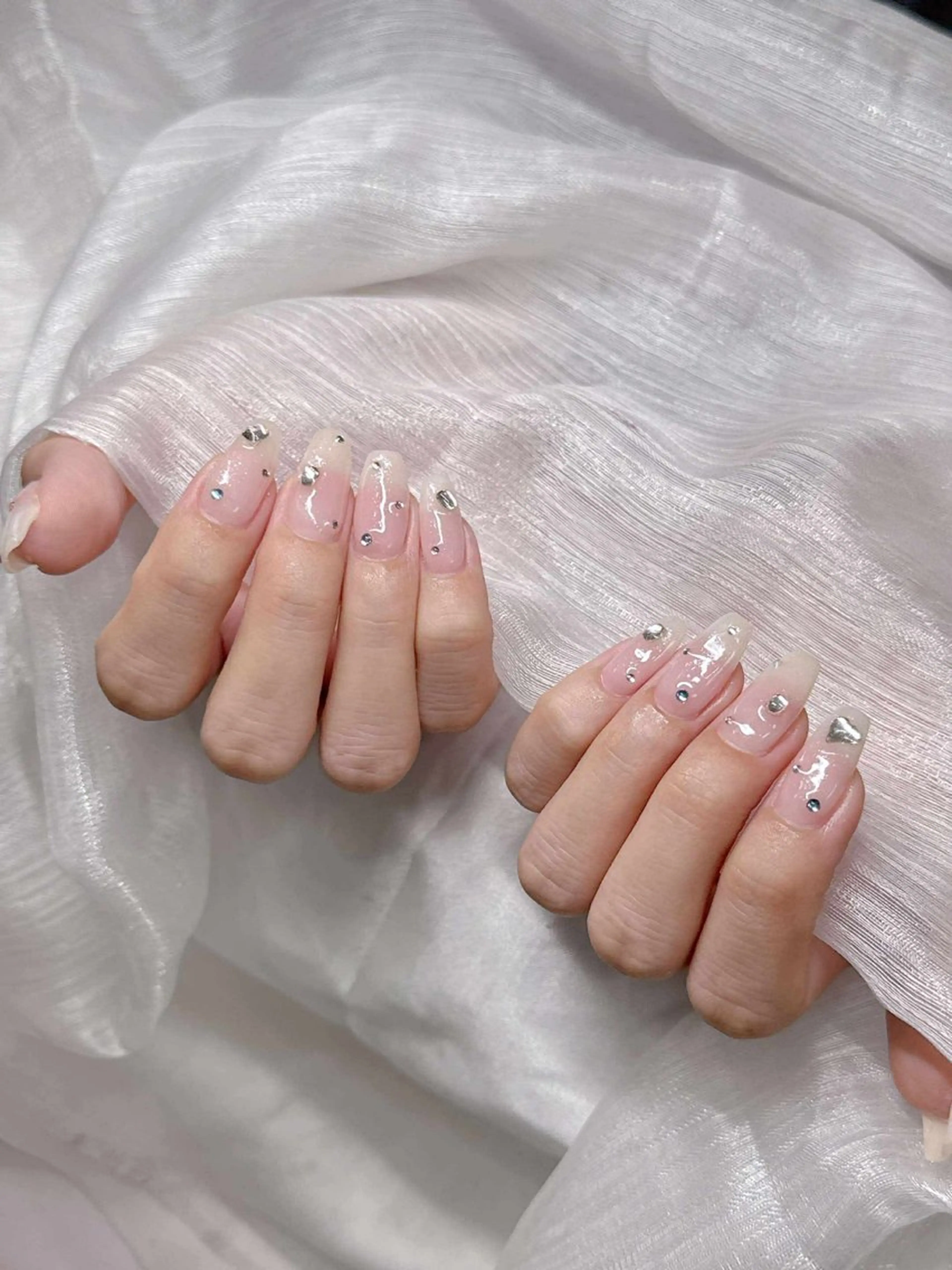 ネイル ハンドネイル Lee Nailsのネイルデザイン