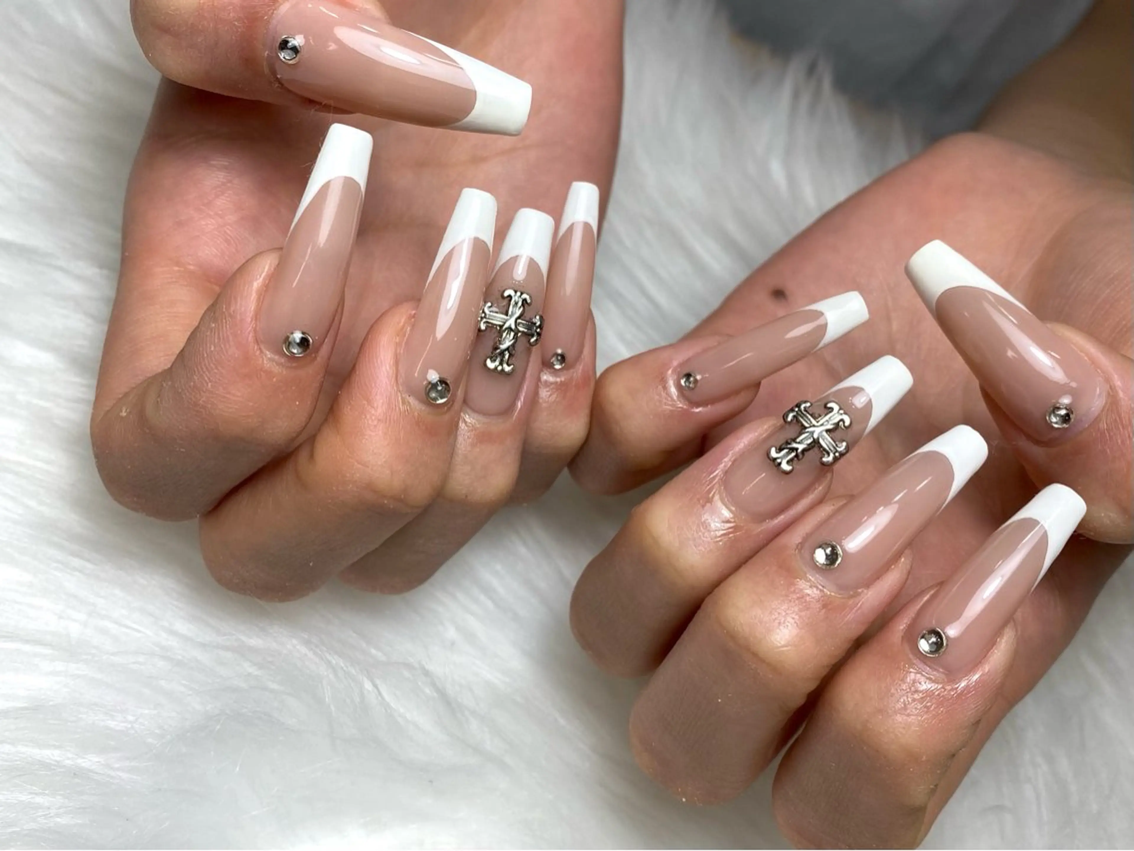 ネイル フレンチネイル ハンドネイル nailsalon e'clatのネイルデザイン