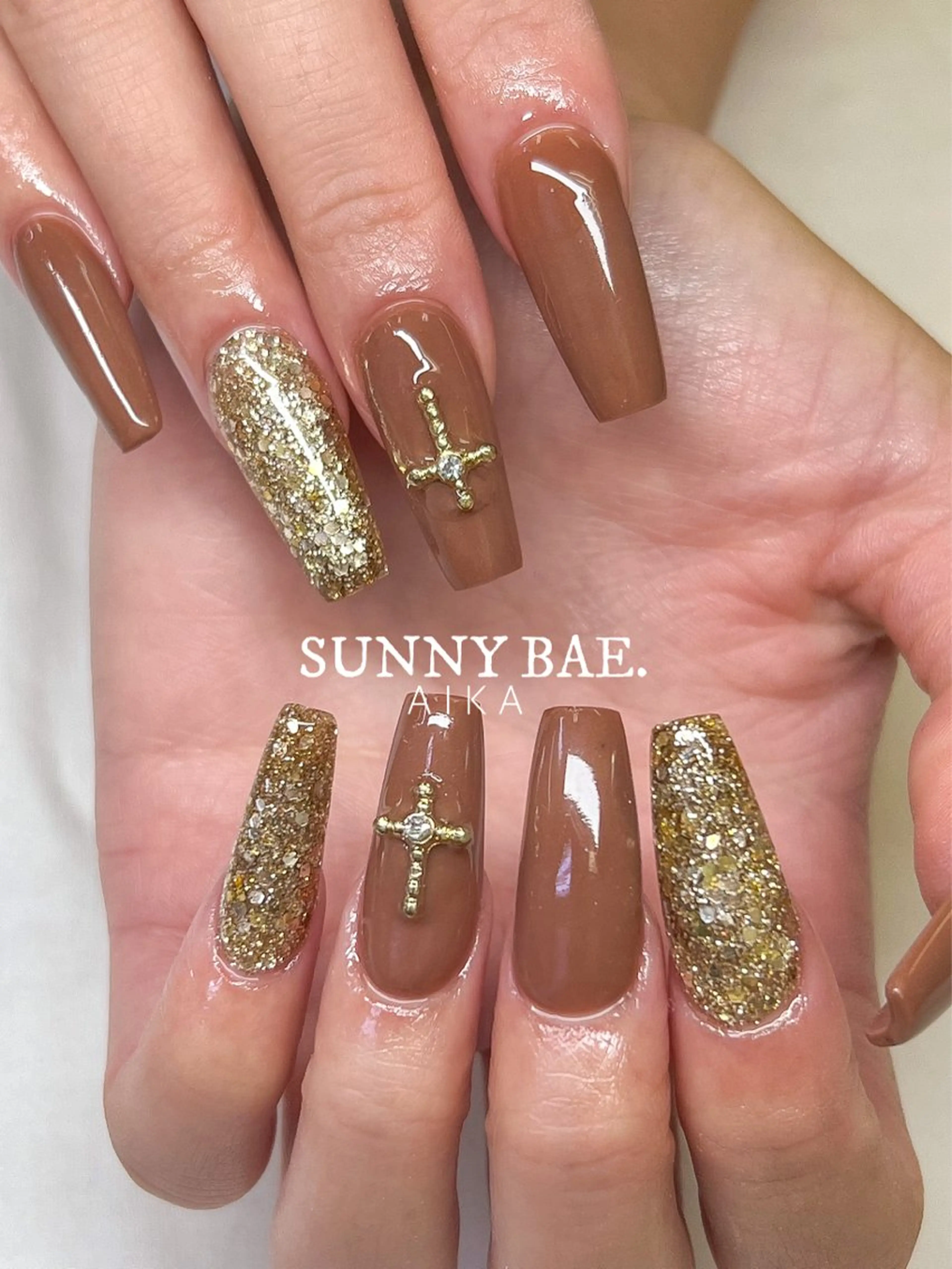 ネイル ジェルネイル キラキラネイル ロングネイル 持ち込み ワンカラーネイル Made By AIKAのネイルデザイン