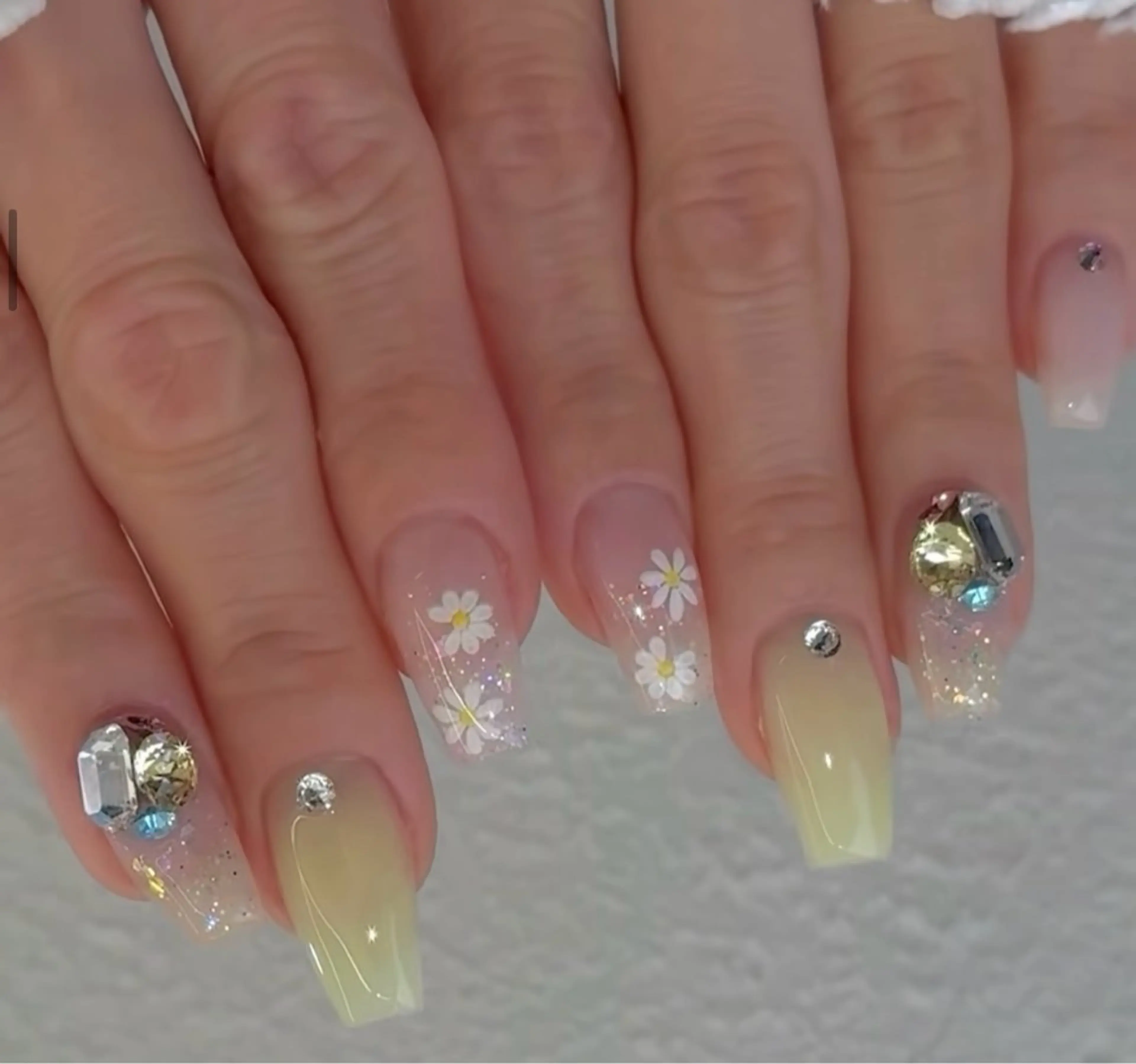 ネイル NailSalon✨ Écrinエクランのネイルデザイン