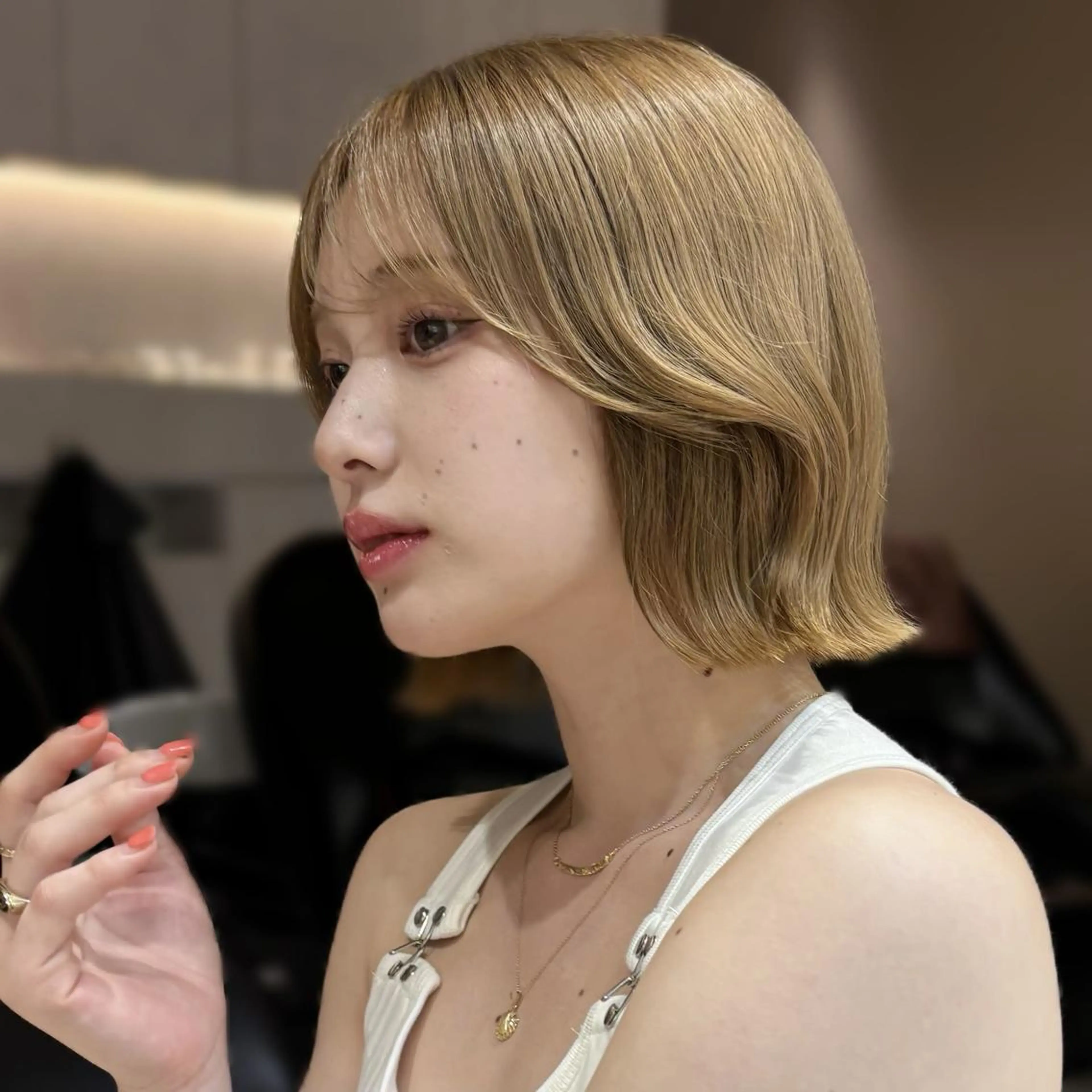 ミディアム カット ヘアカラー 縮毛矯正 トリートメント ロンドガーネット /髪質改善/レイヤーのヘアスタイル