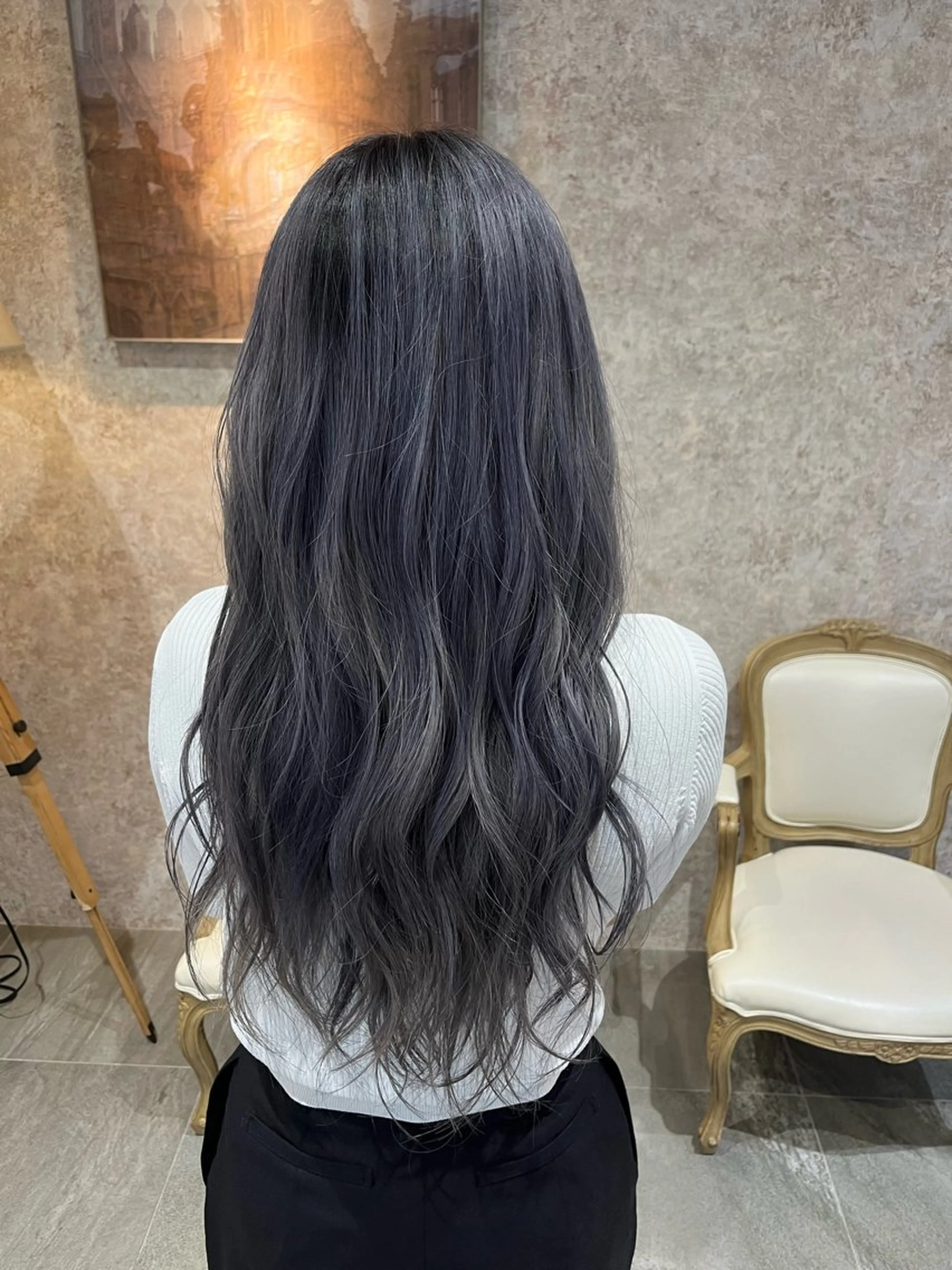 ロング カラー シャドールーツ earth　深川愛実のヘアスタイル