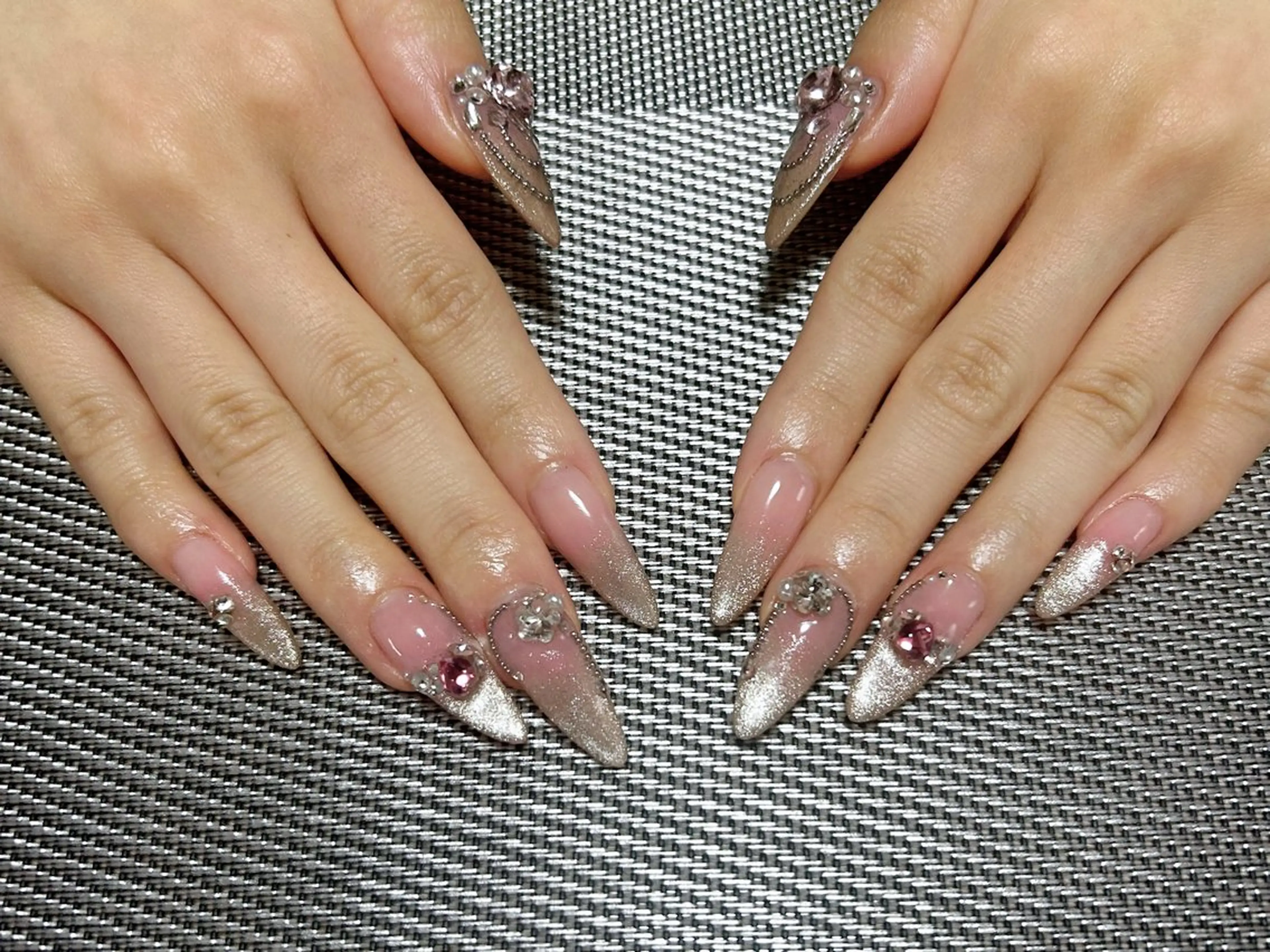 ネイル マグネットネイル ハンドネイル i nailのネイルデザイン