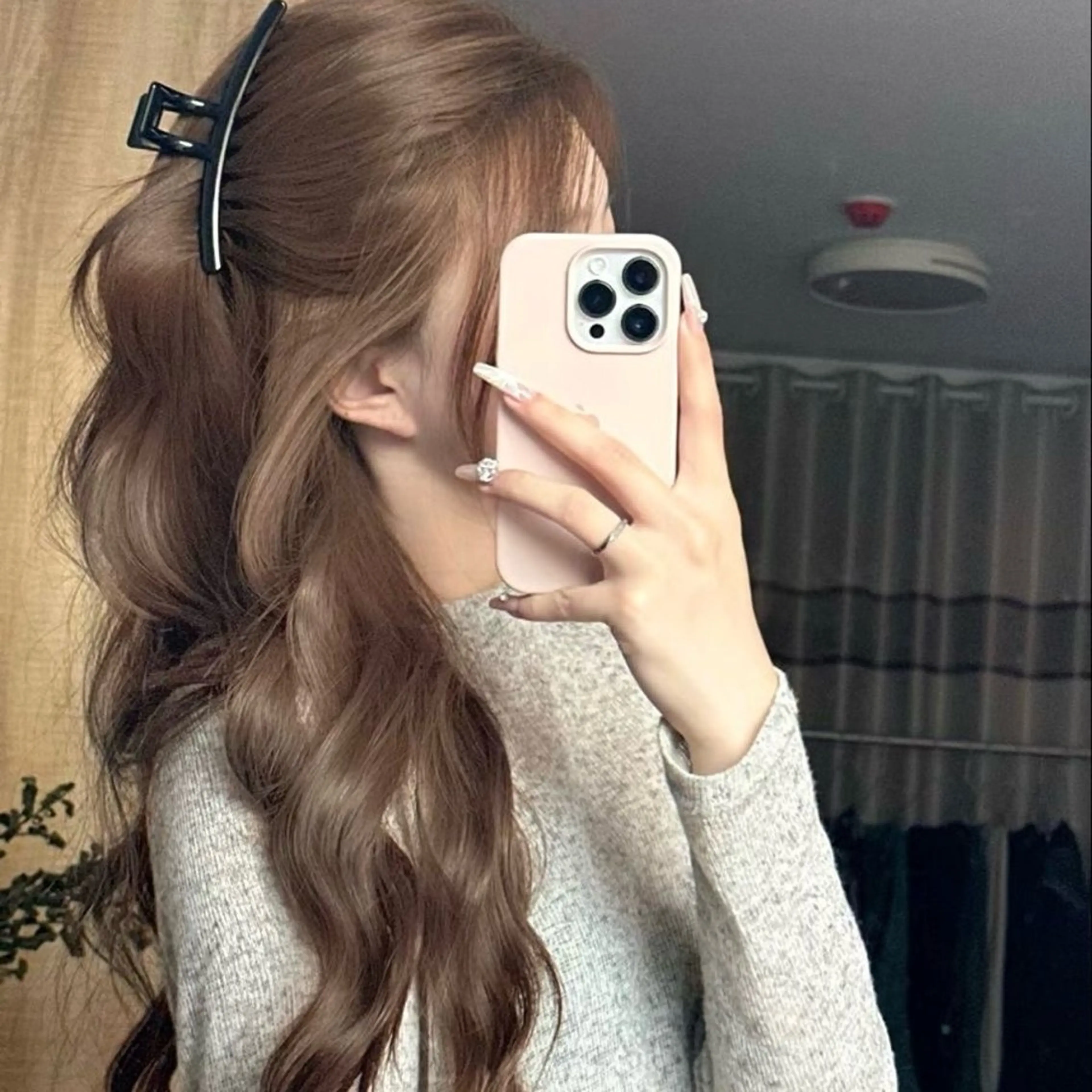 ロング カラー ヘアアレンジ ベージュカラー ダブルカラー ヘーゼル カット ヘアカラー トリートメント maoブリーチ無し 似合わせカラーのヘアスタイル