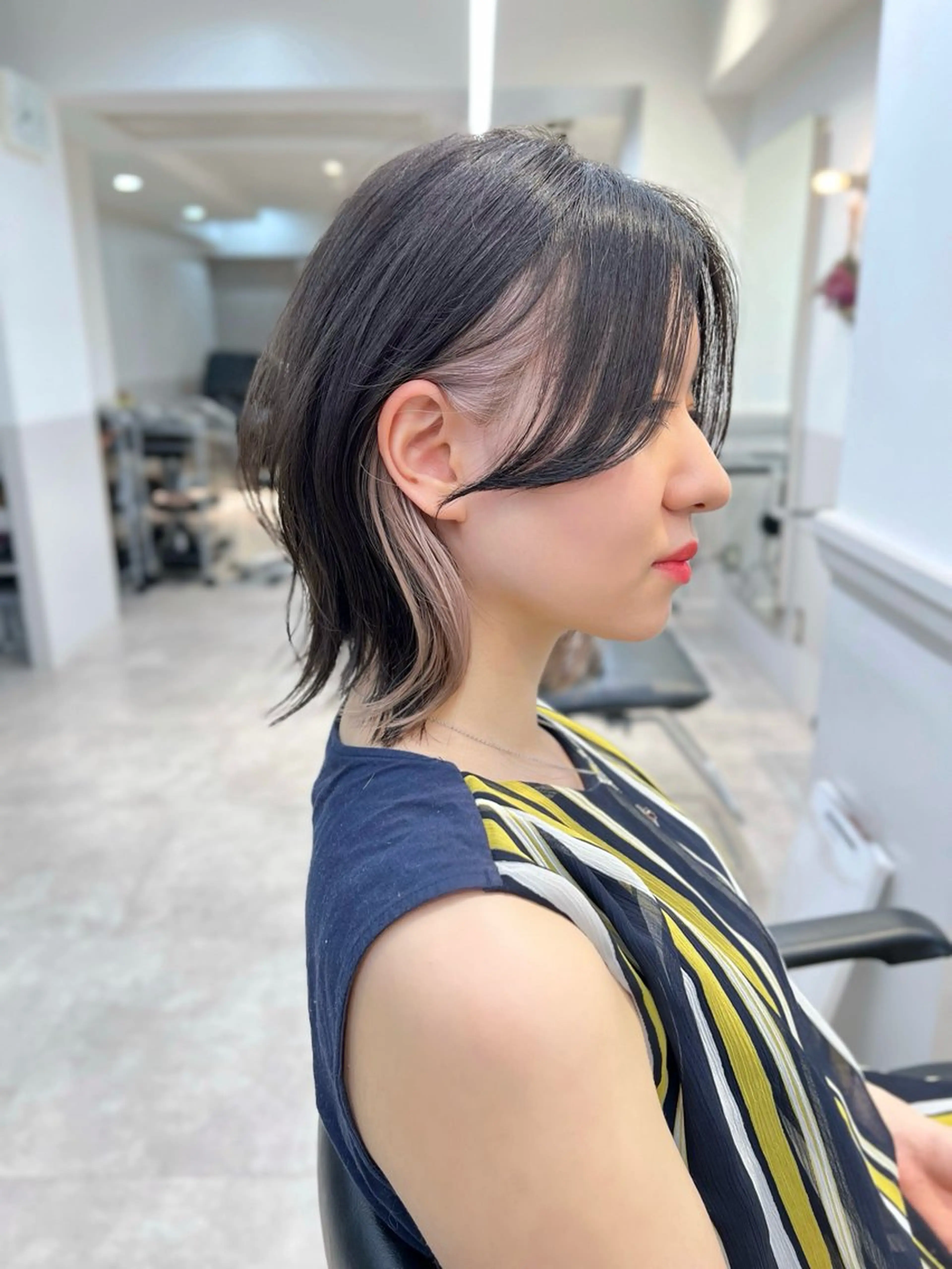 ミディアム カラー ボブ くびれヘア 夏山 秀憲のヘアスタイル