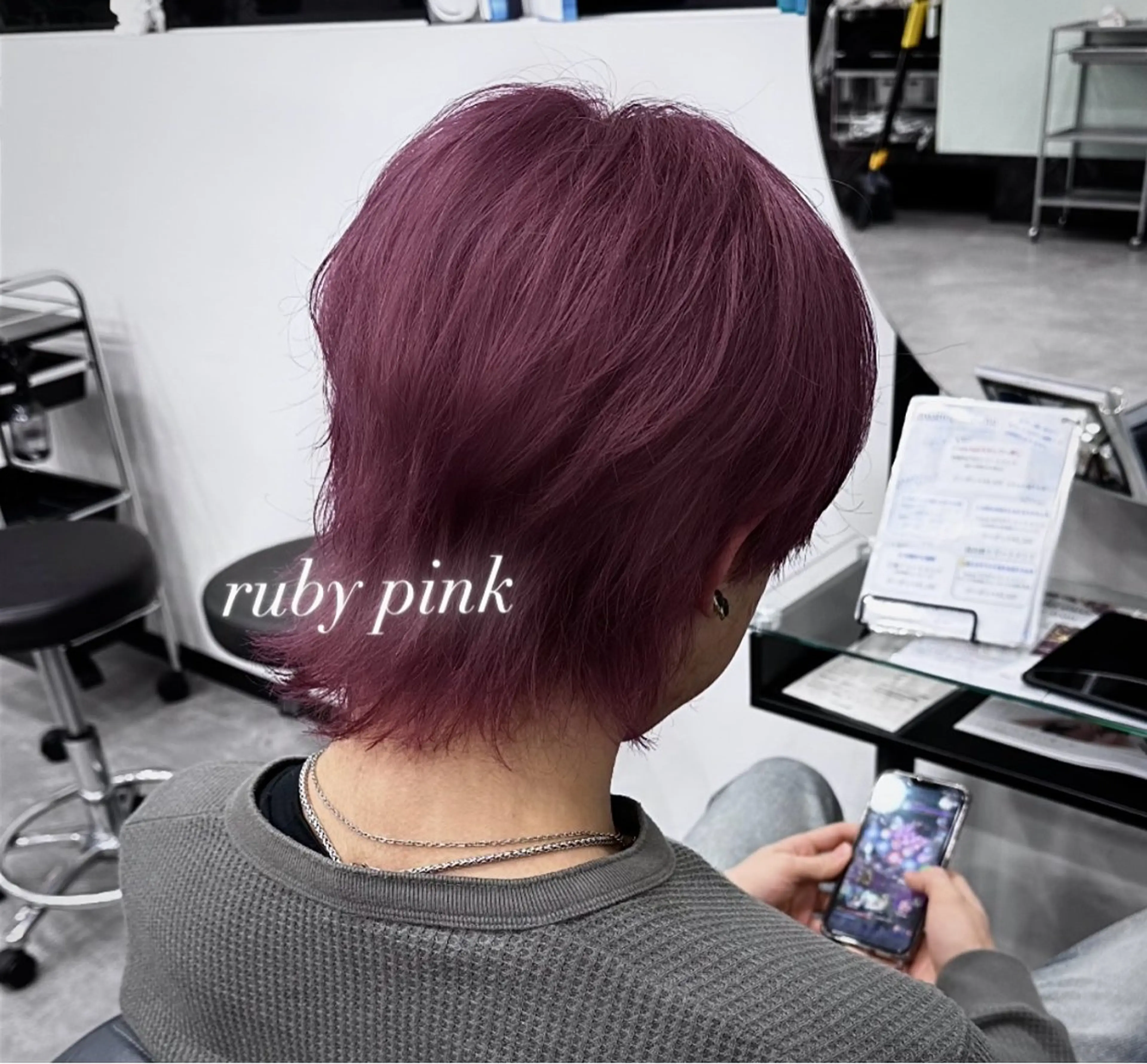 ミディアム カラー ブリーチ ピンクカラー ルビー ヘアカラー 🥣ケアブリーチ/ 透明感カラー/竜希のヘアスタイル