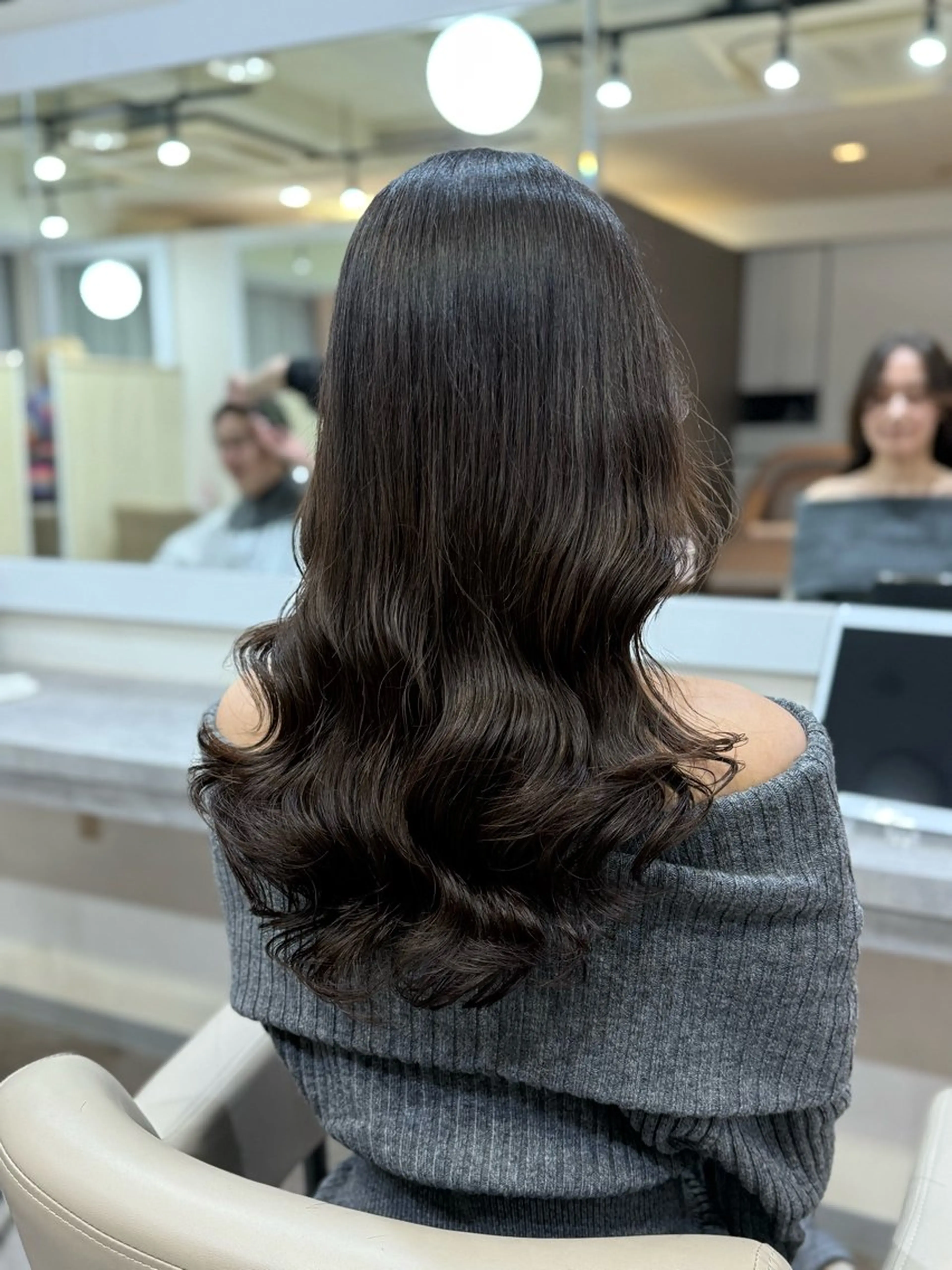 ロング パーマ コテ巻き/パーマ/艶 透明感/荻原凜太郎のヘアスタイル