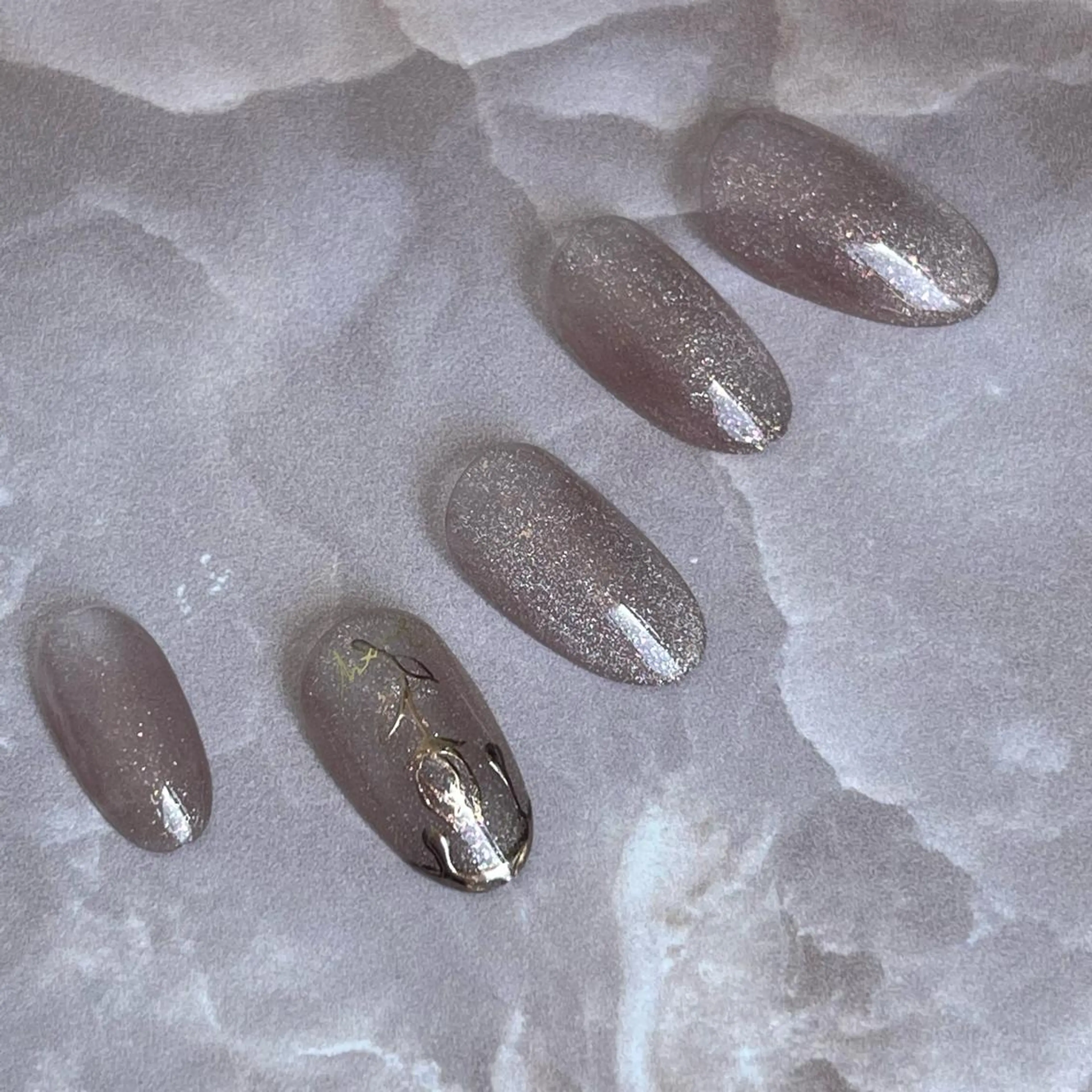 ネイル マグネットネイル ミラーネイル ❁⃘*。Petite fleur❁⃘*りさのネイルデザイン