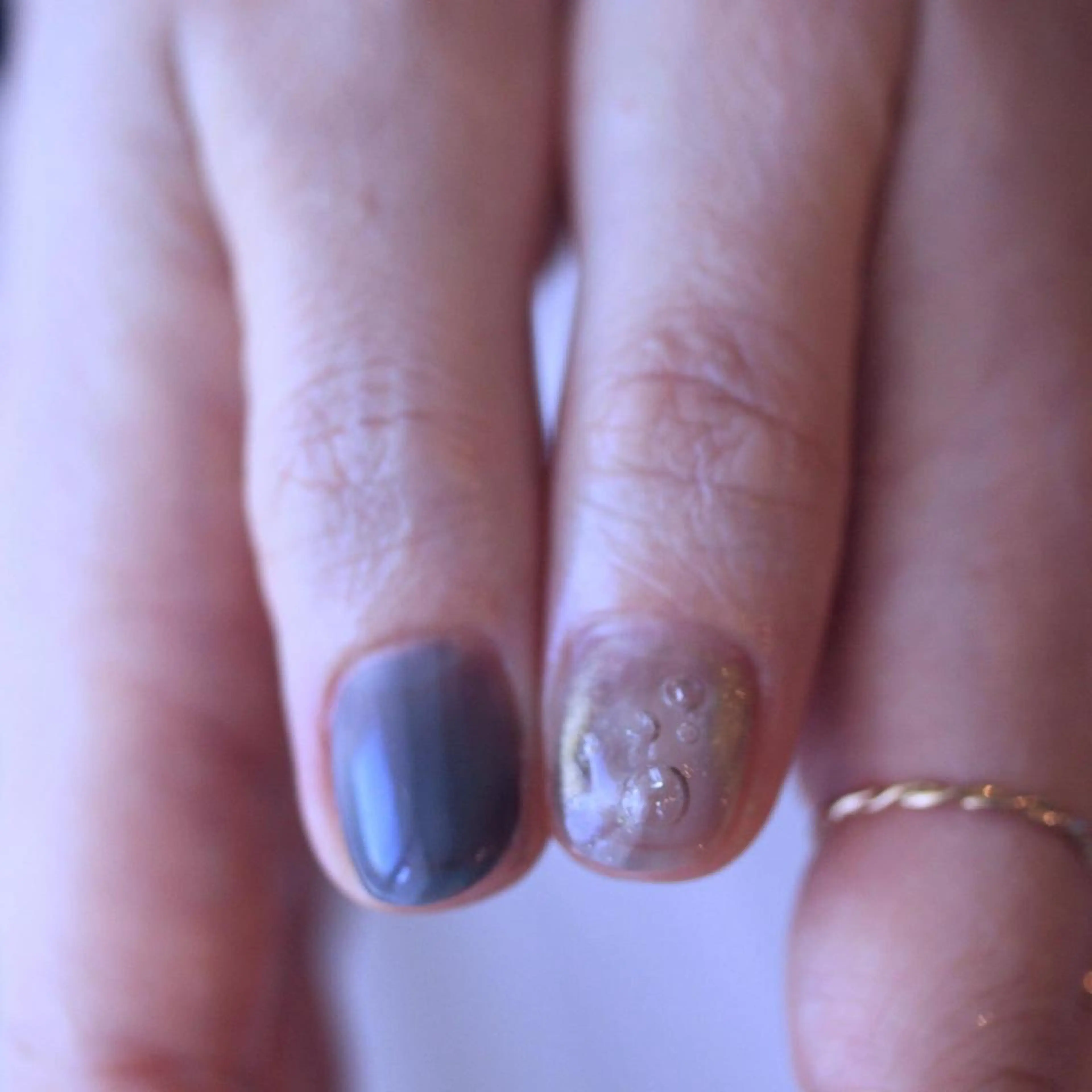 ネイル ブルー グリーン 氷ネイル・うるうるネイル ニュアンスネイル オフィスネイル ハンドネイル Elio所属・Elio 国泰寺のネイルデザイン