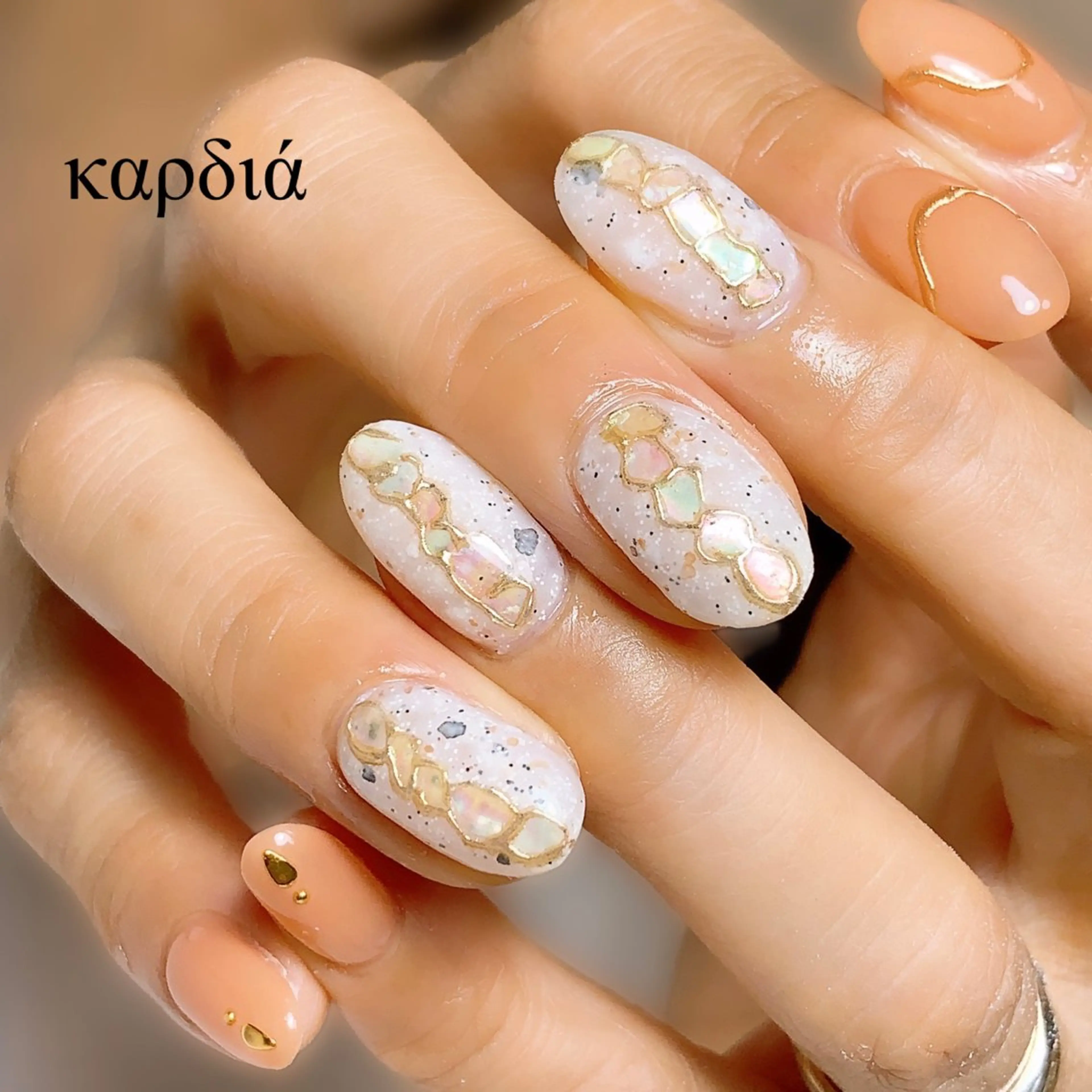 ネイル ハンドネイル καρδιά -ｶﾙﾃﾞｨｱ-のネイルデザイン