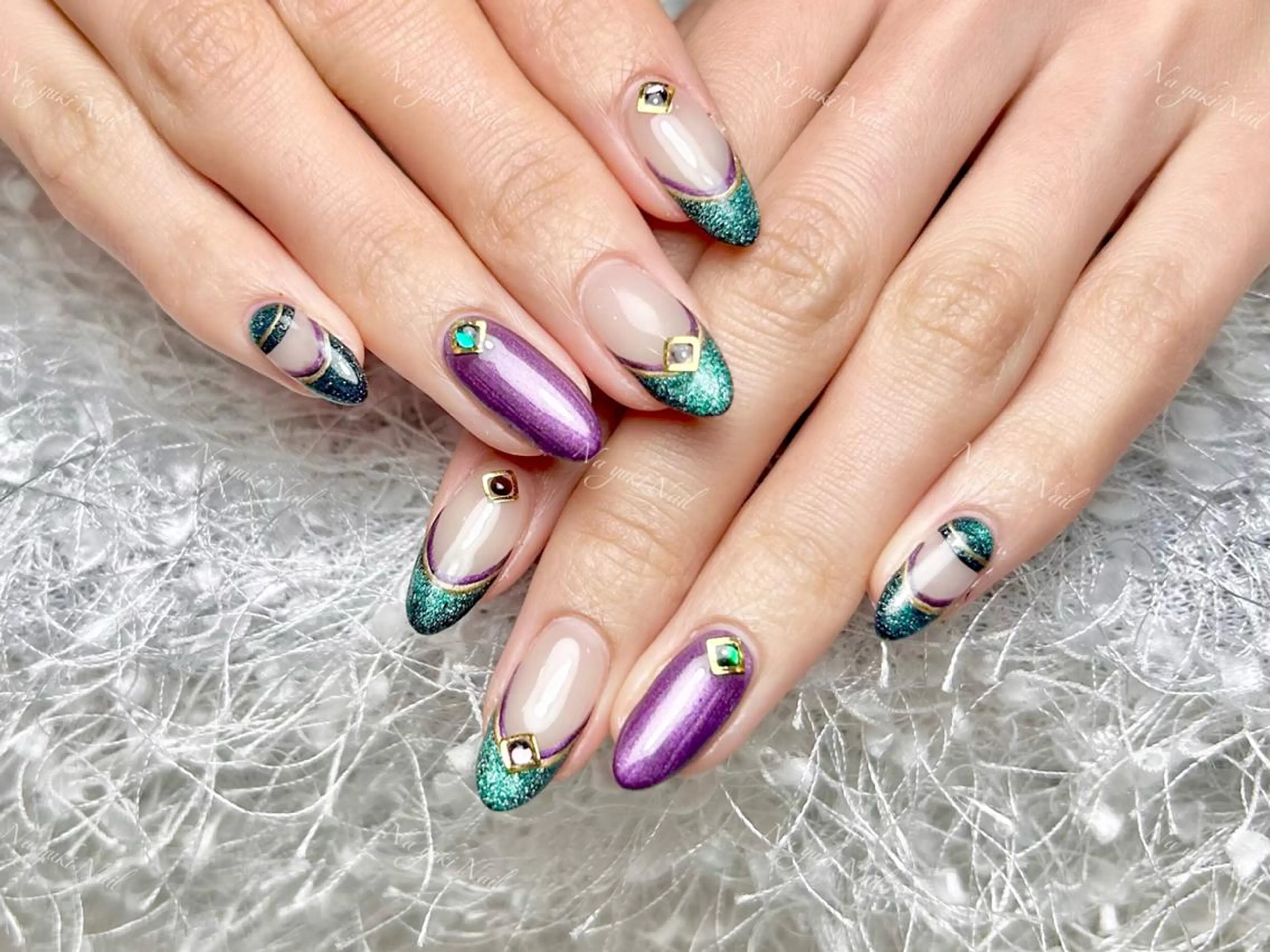 ネイル 🦋 Queenieのネイルデザイン