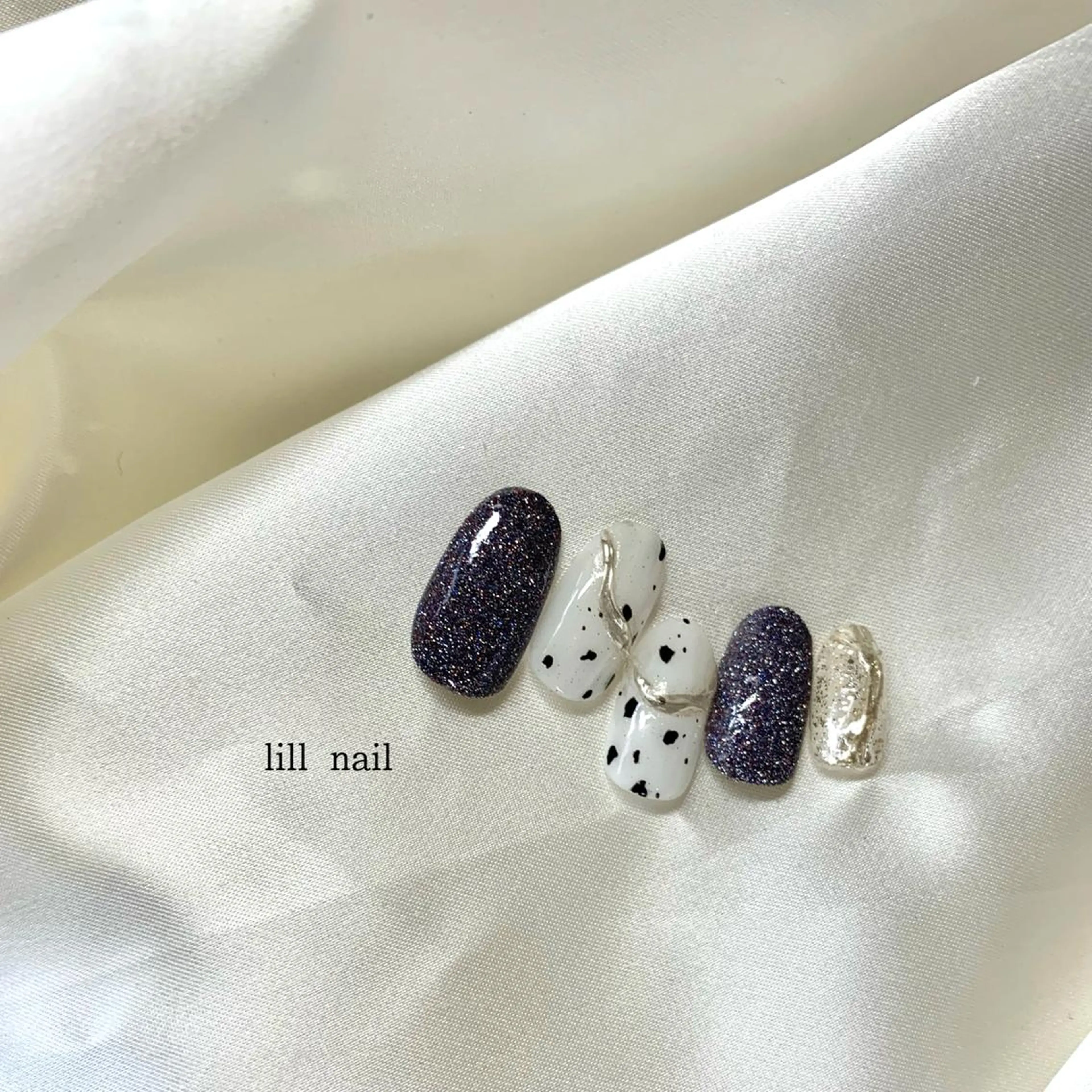 ミディアム pllia beautyのネイルデザイン