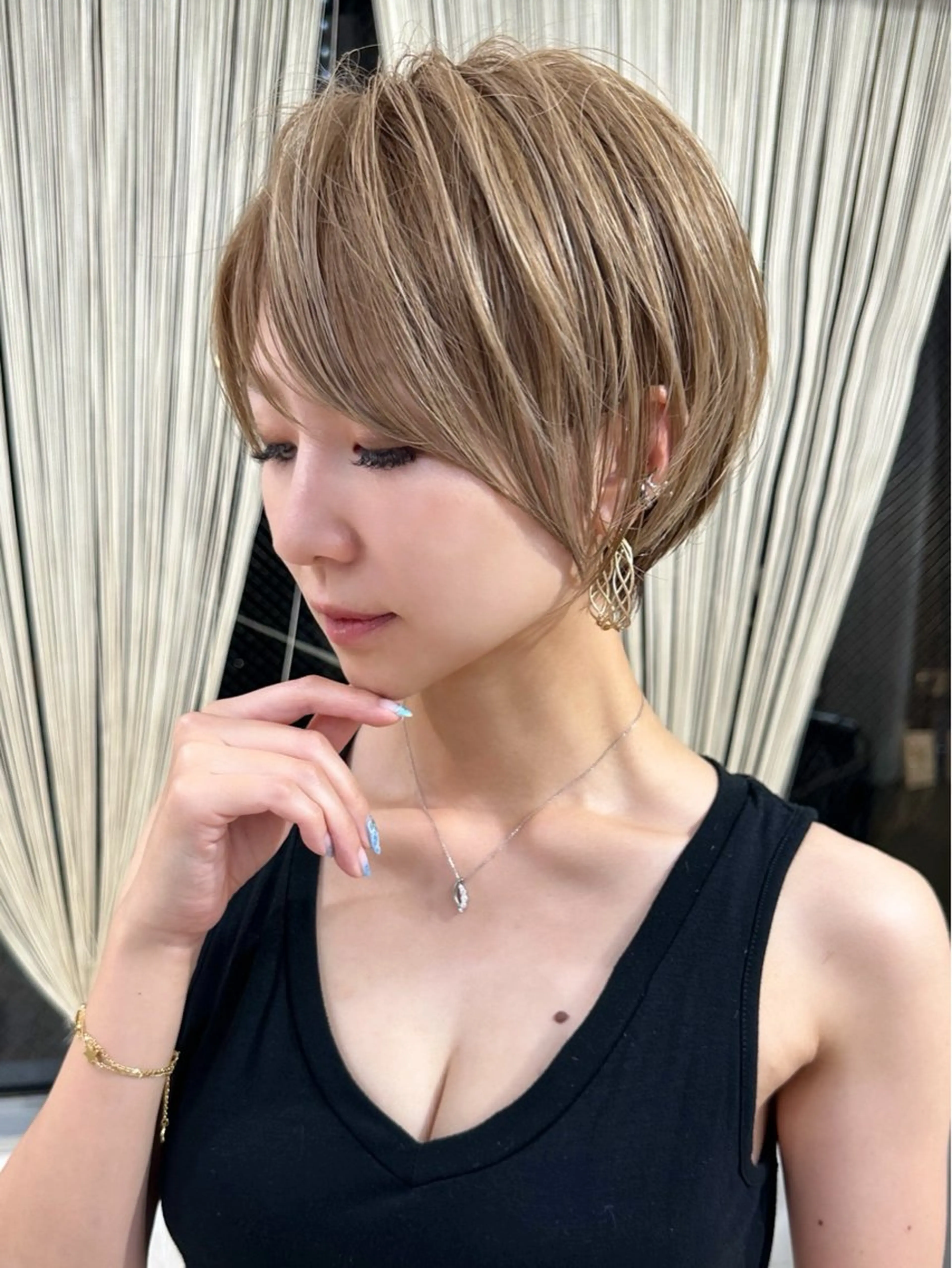 ショート カット おのだ あやなのヘアスタイル