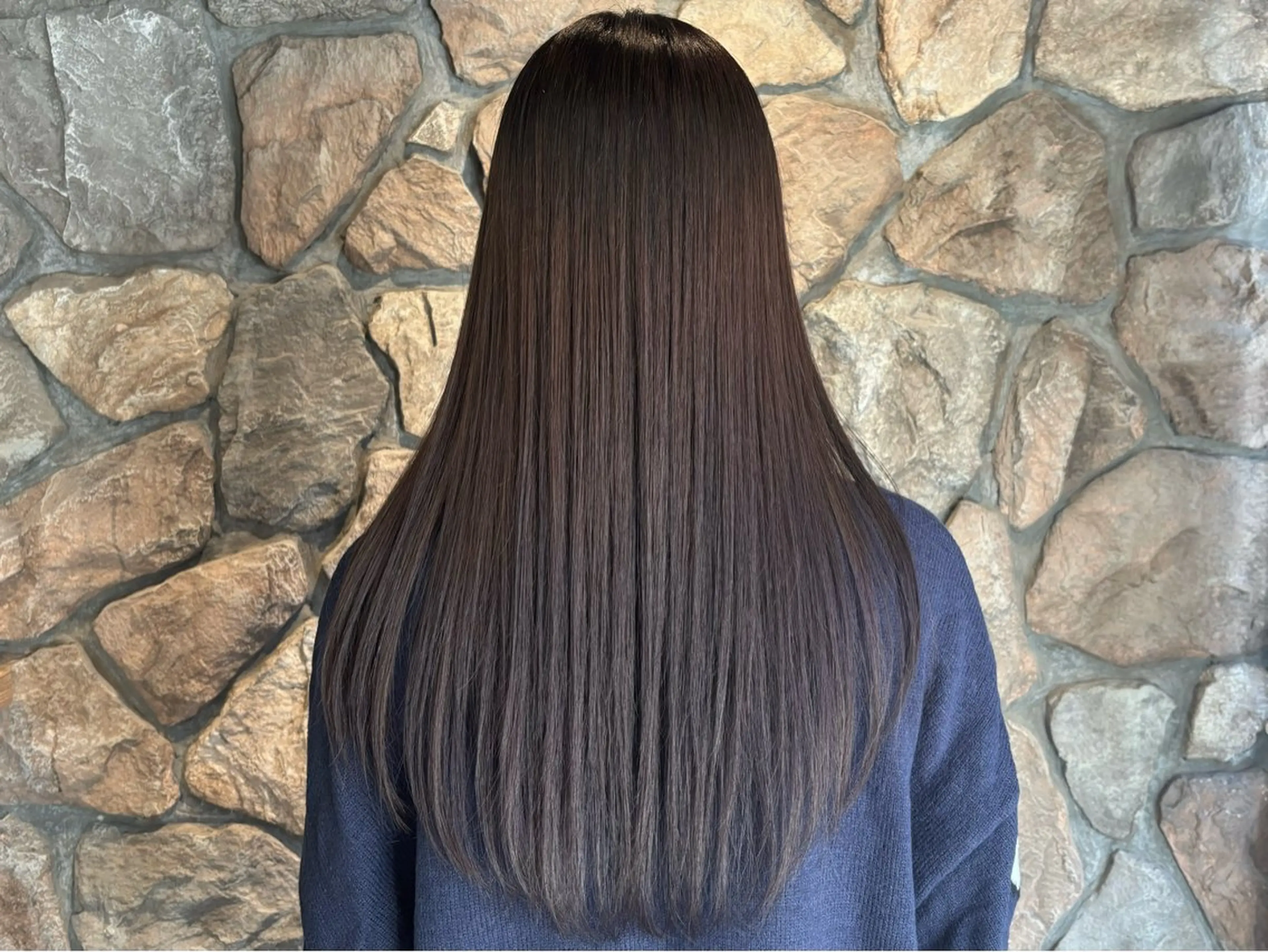 ロング カット ヘアカラー 小玉 唯依のヘアスタイル