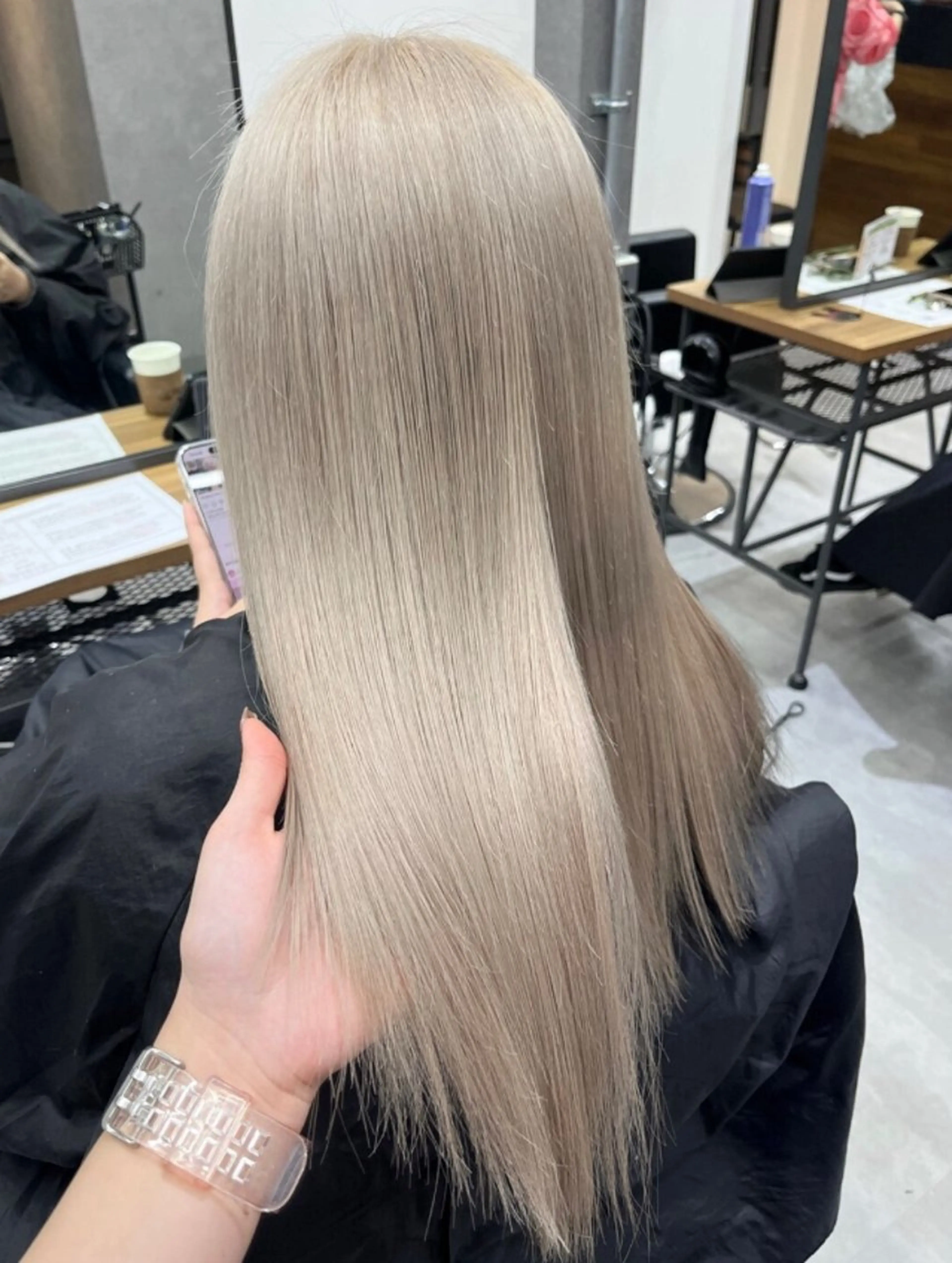 セミロング ヘアカラー トリートメント RIO🩶NEXT/ エクステ/ハイトーンのヘアスタイル