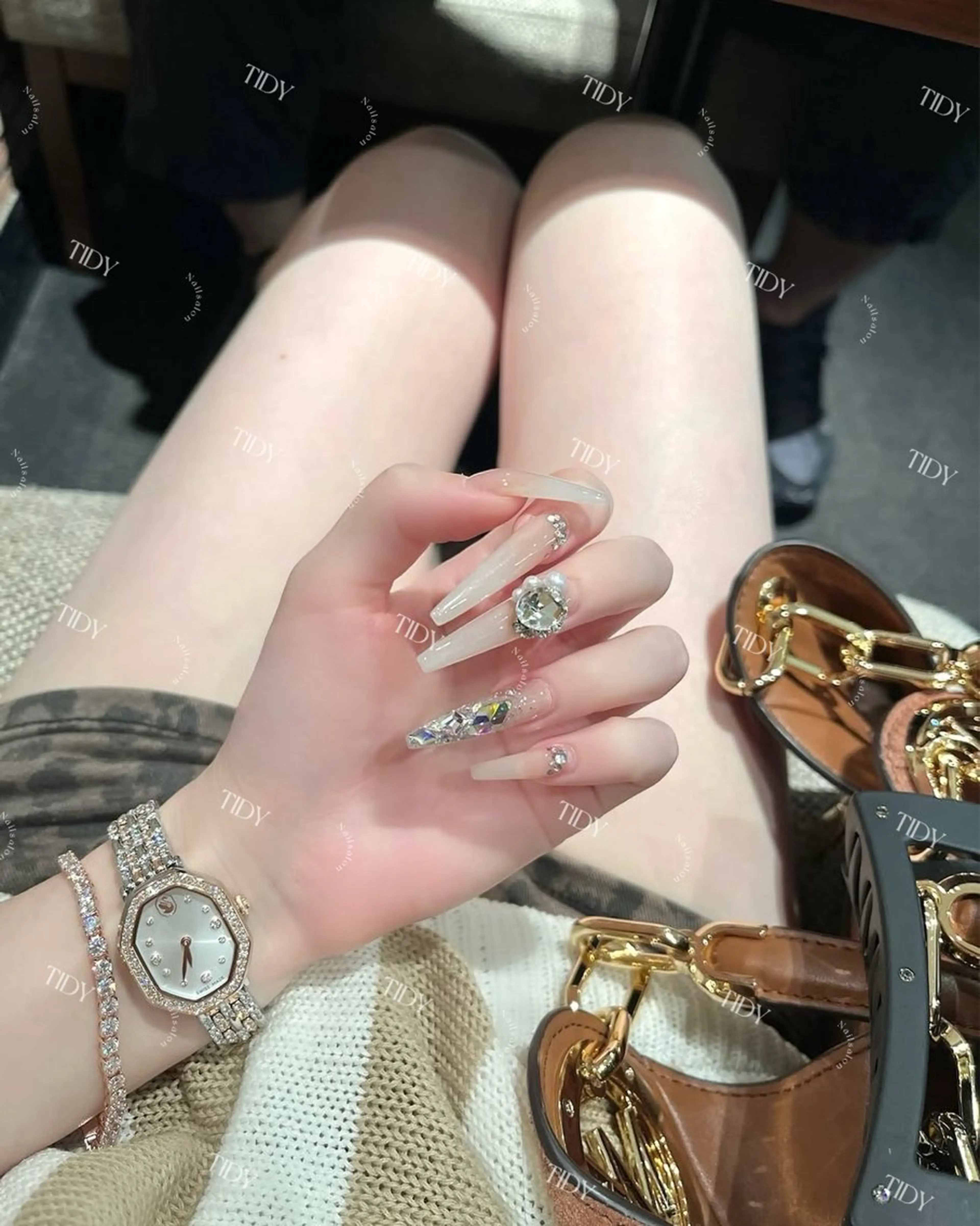 ネイル フットネイル ジェルネイル キラキラネイル 韓国ネイル ロングネイル ハンドネイル TIDY M&Mのネイルデザイン