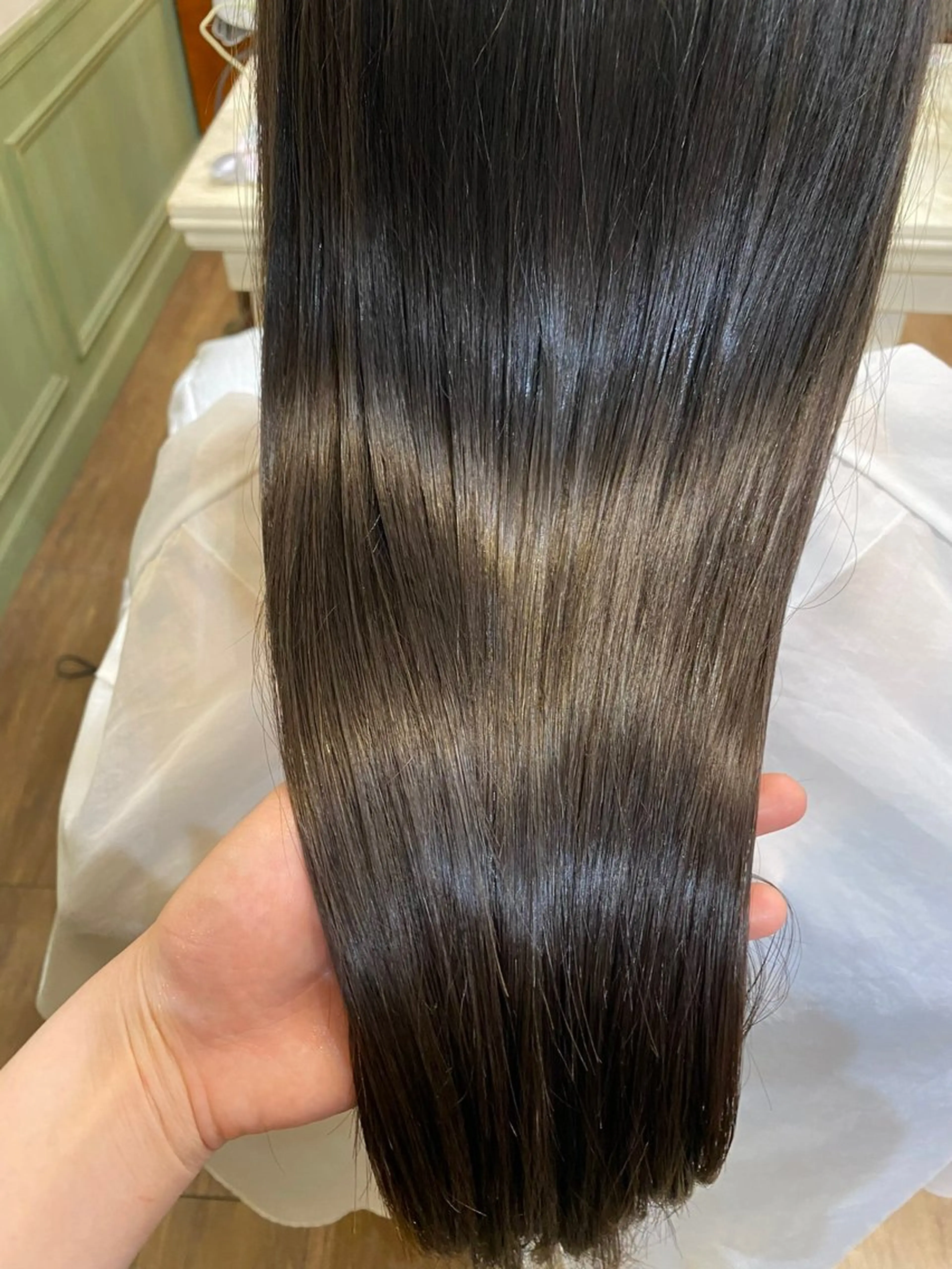 ロング 韓国レイヤーカット/ ハイトーン/マアヤのヘアスタイル