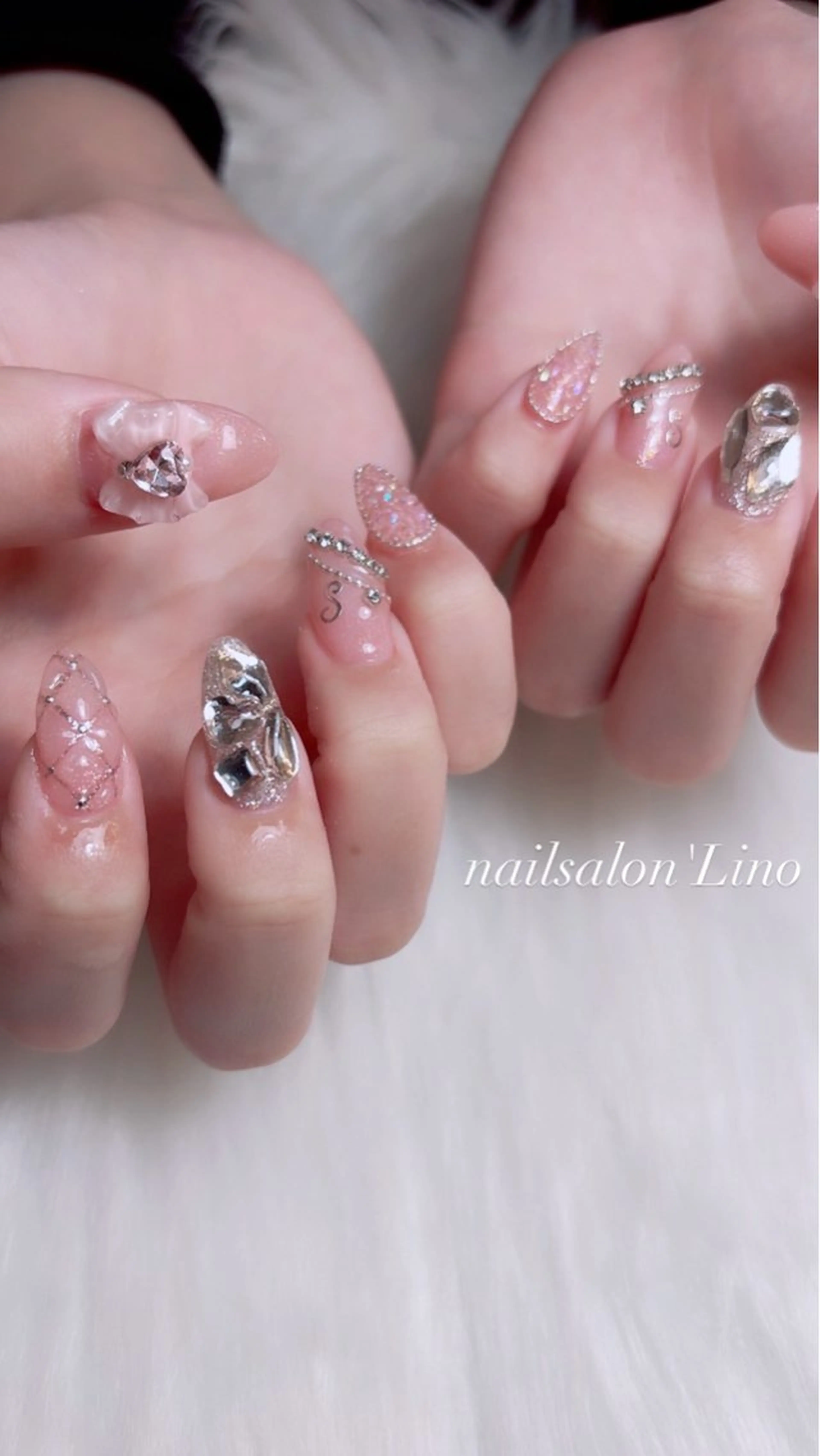 ネイル キラキラネイル 持ち込み ピンク リボン ハンドネイル Lino𓂃⟡.· Chizuruのネイルデザイン