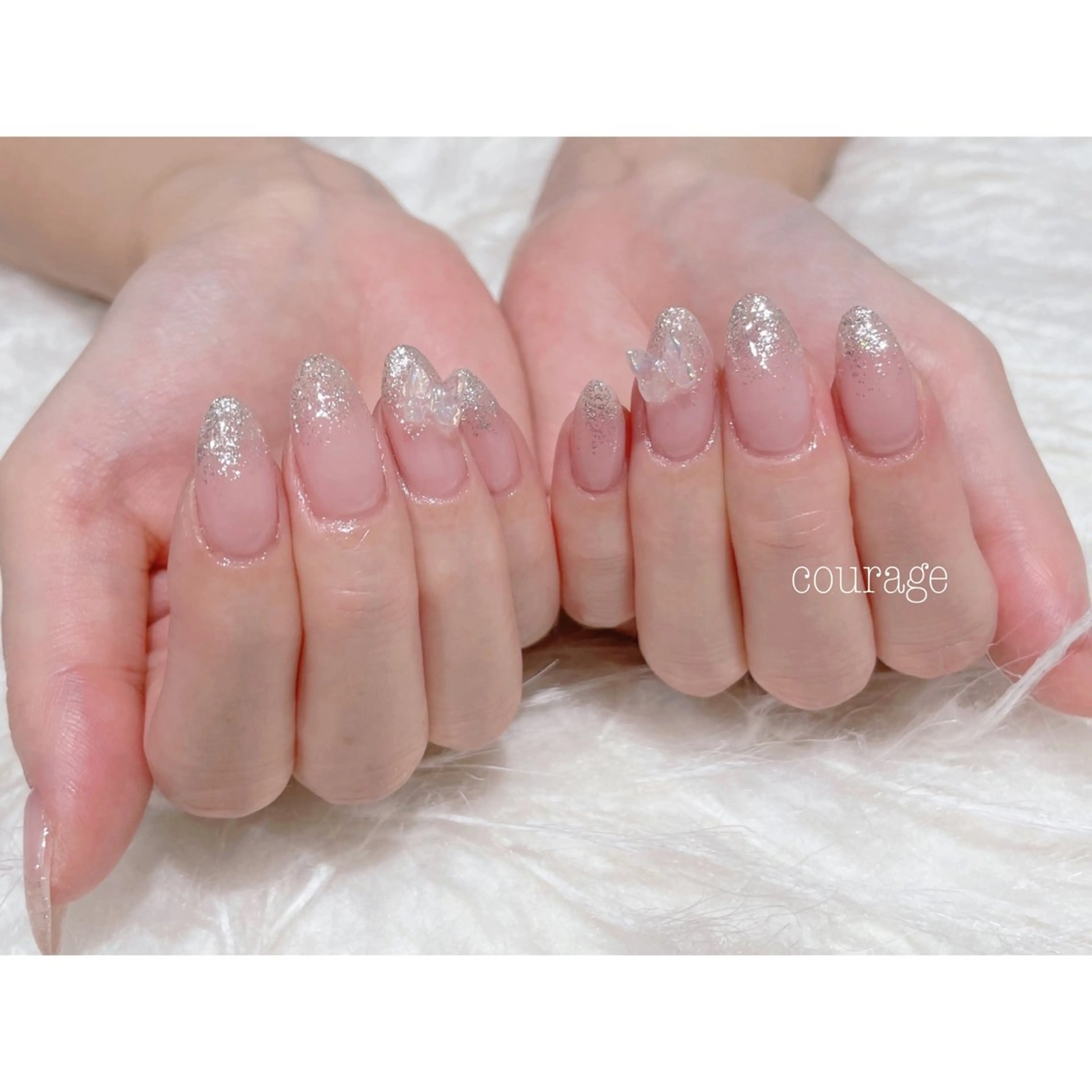 ネイル オーロラネイル ハンドネイル ネイルサロンcourage所属・ネイルサロン courageのネイルデザイン