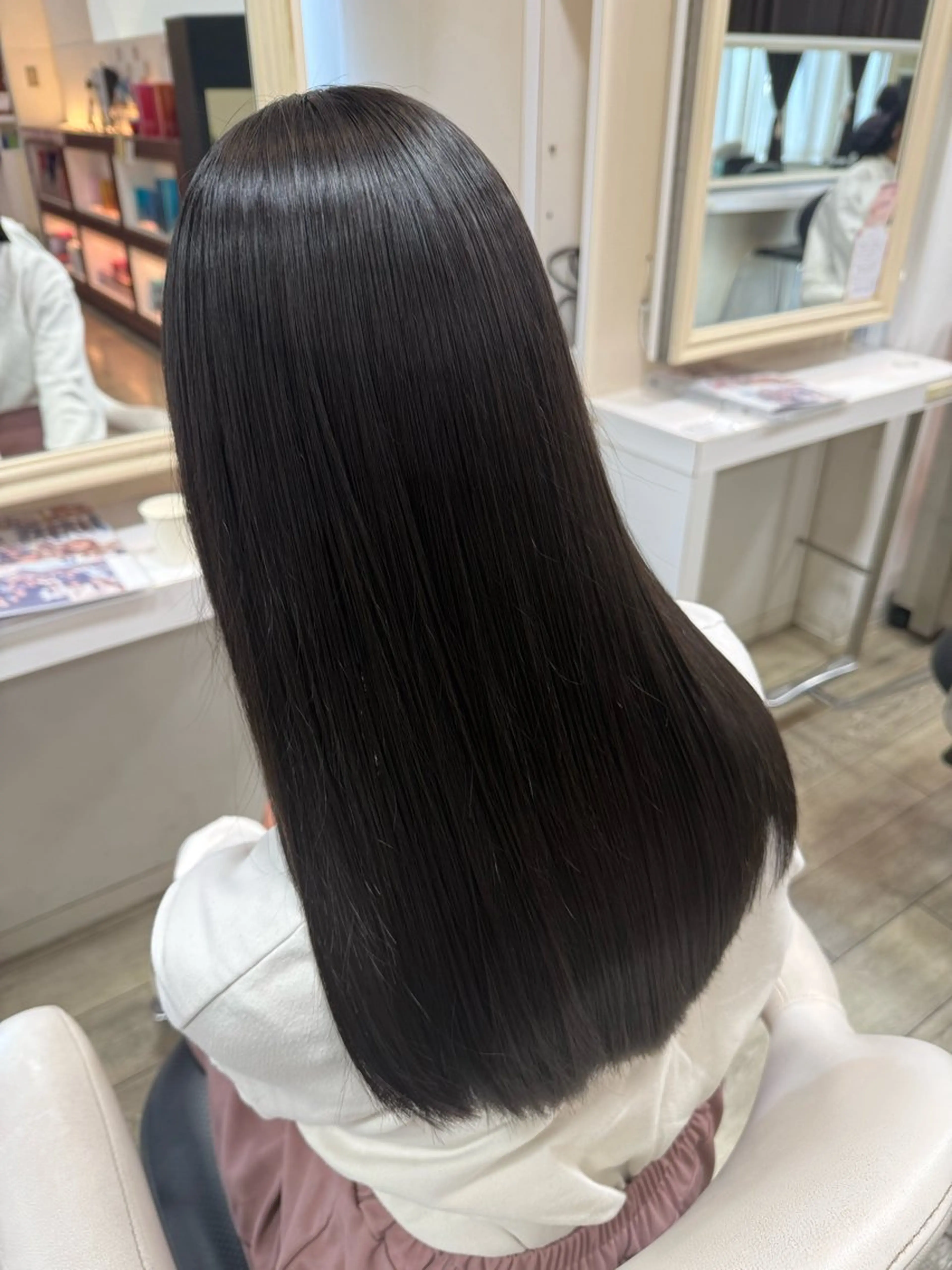 ロング さとう さくらのヘアスタイル