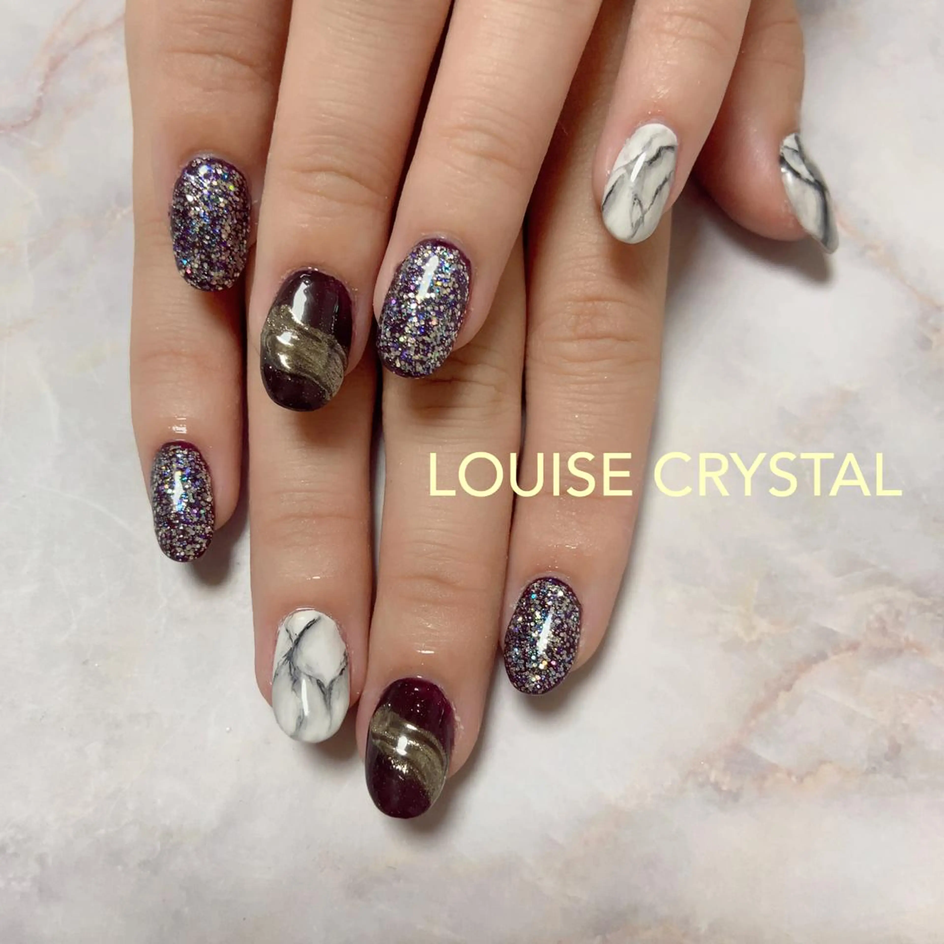 ネイル 大理石ネイル(マーブル) ミラーネイル ハンドネイル LOUISE CRYSTALのネイルデザイン
