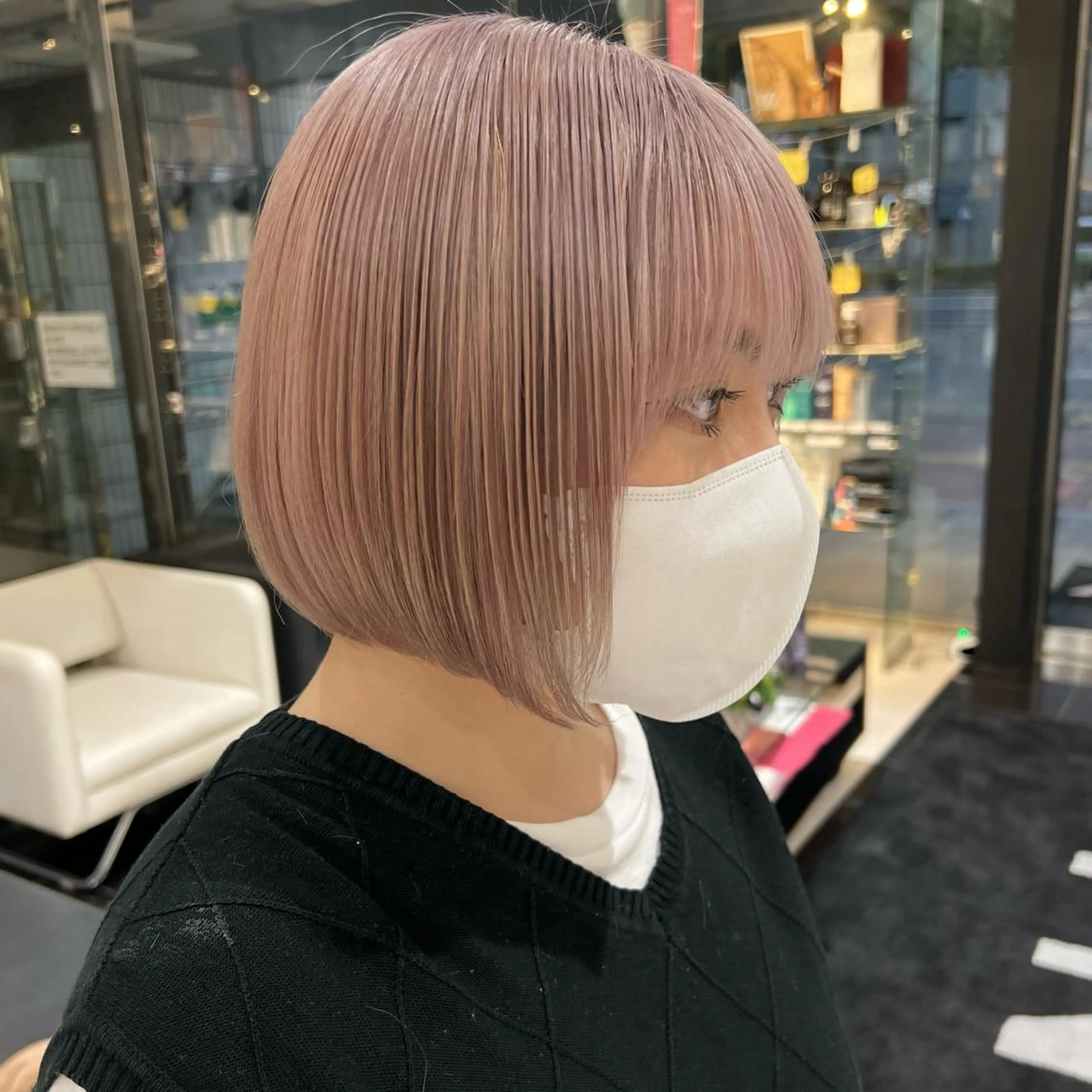 ショート カラー ショートボブ ピンクカラー ホワイトピンク ボブ ショートヘア 赤み消しカラー /透明感カラー 上長のヘアスタイル