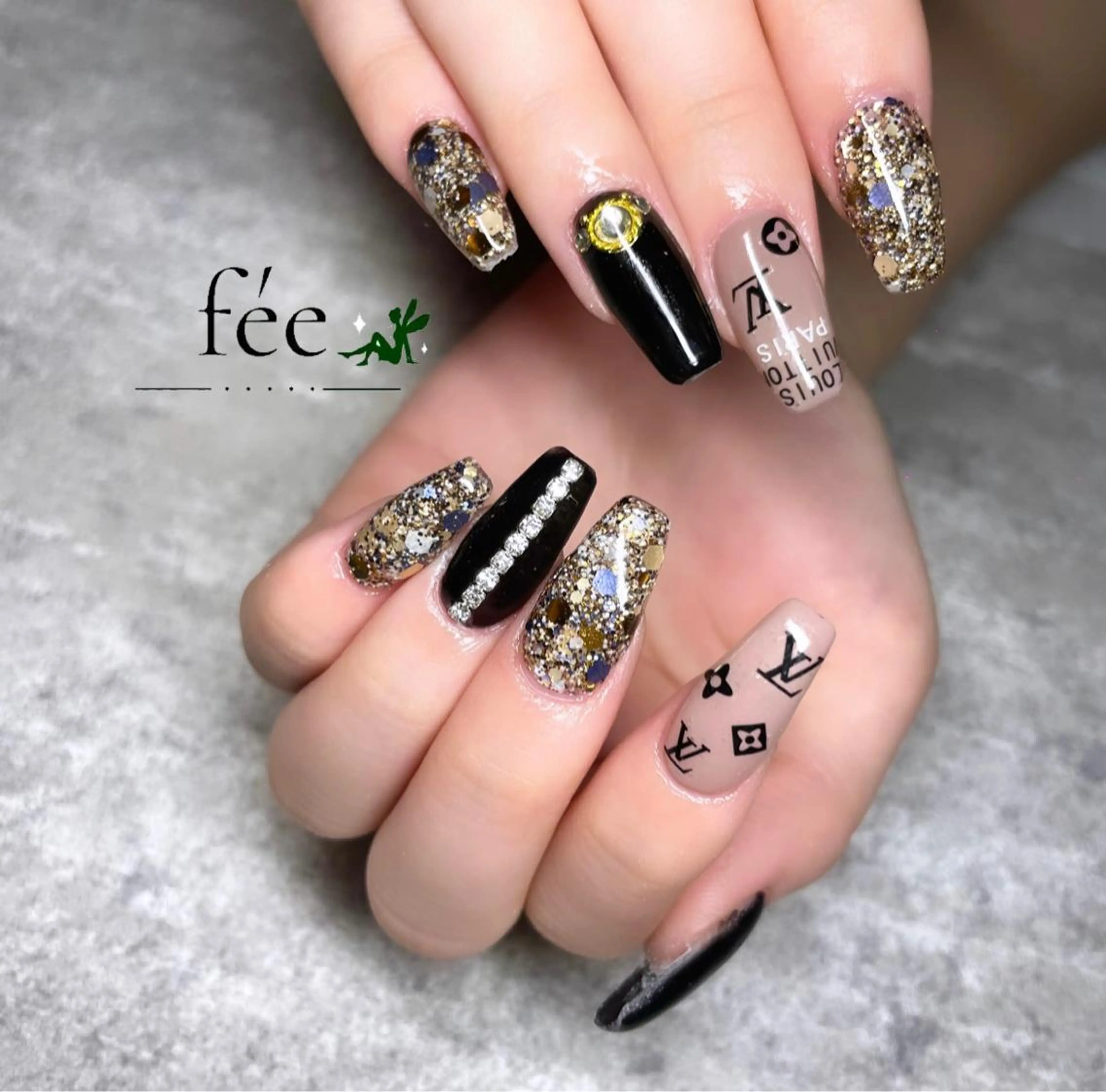 ネイル フットネイル ジェルネイル 韓国ネイル マグネットネイル ミラーネイル ハンドネイル nail salon fee（フィー）のネイルデザイン