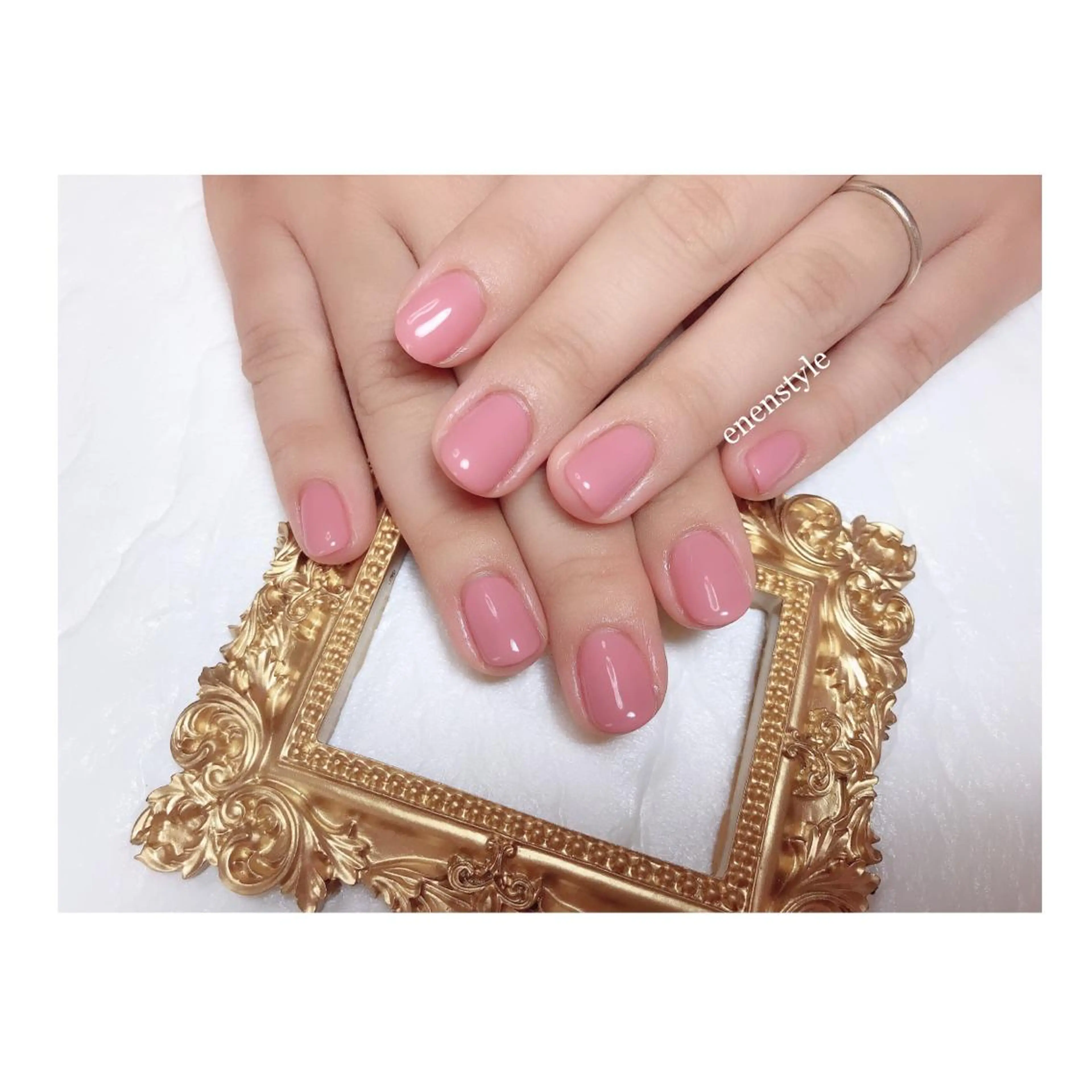 ショート ネイル ジェルネイル オフィスネイル ワンカラーネイル ピンク ピンクベージュ 👑enen style👑のネイルデザイン
