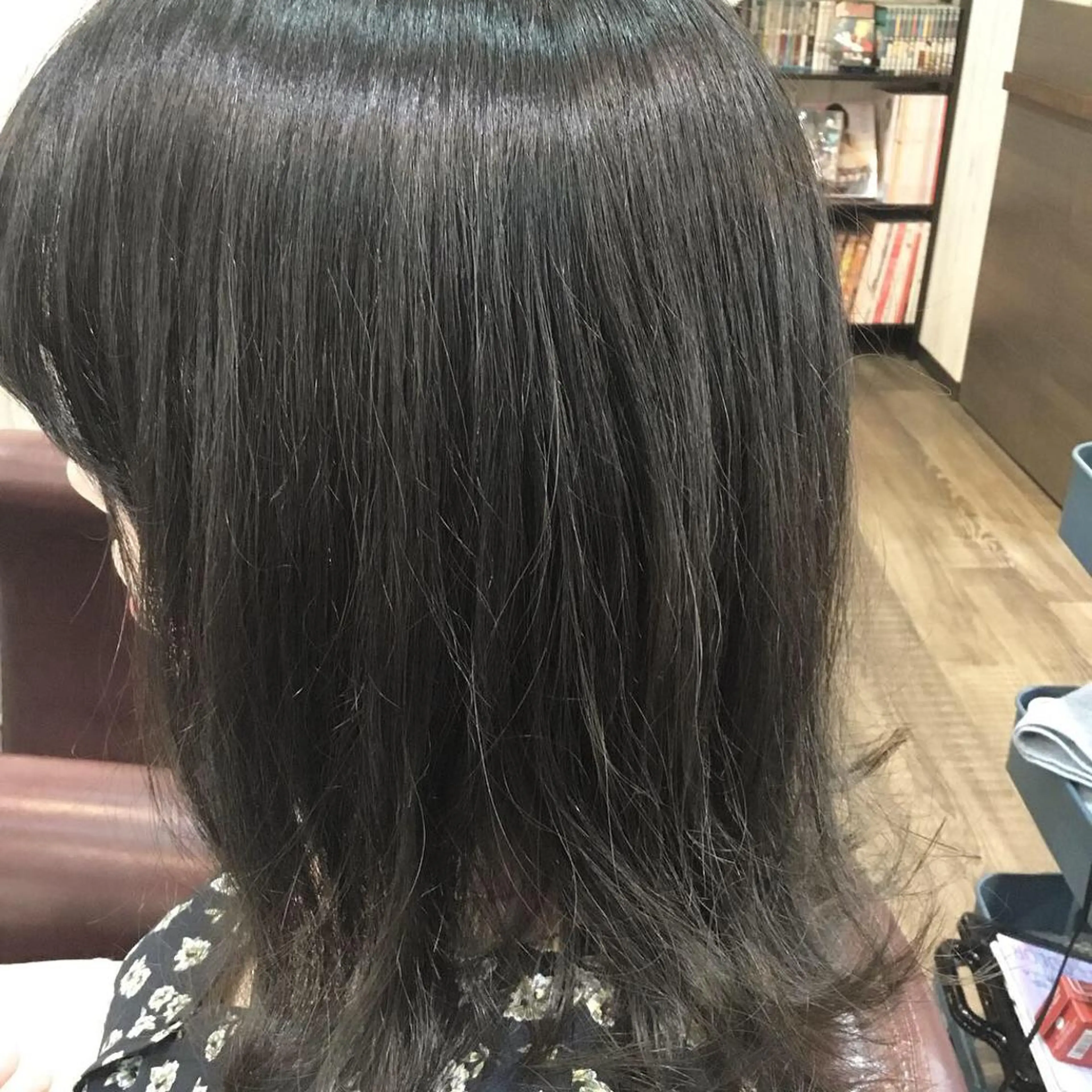 ミディアム カラー embrace エンブレイスのヘアスタイル