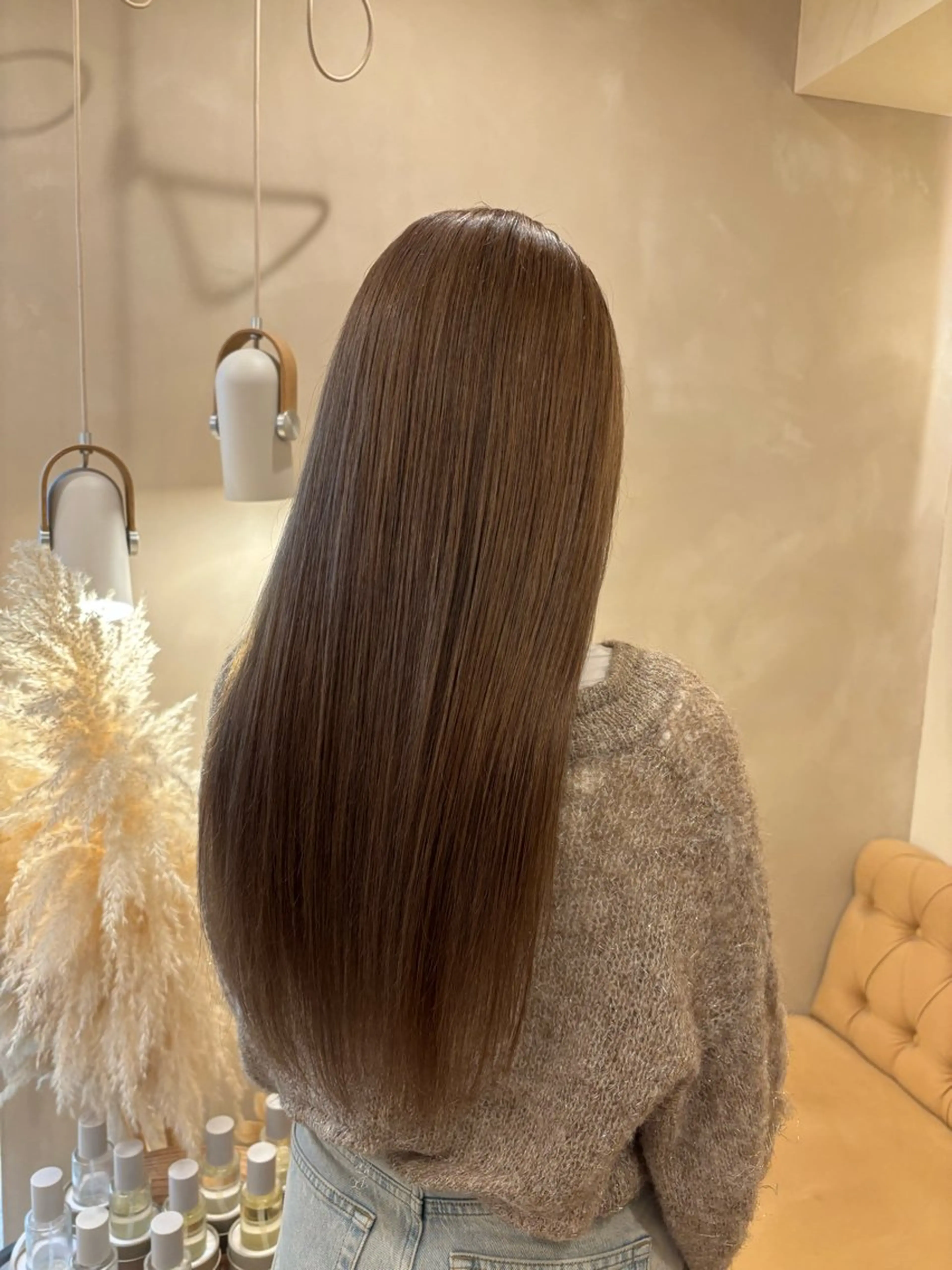 ロング カラー ベージュカラー ヘーゼル ヘアカラー シンバヒナノ/パーマ レイヤーカット/ボブのヘアスタイル