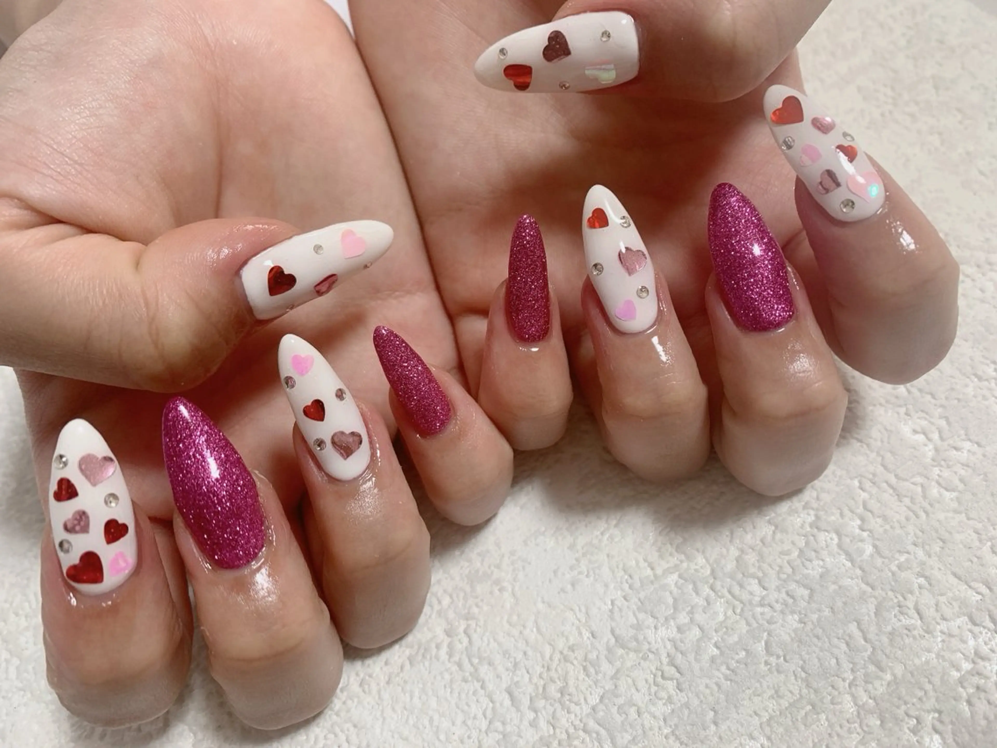 ネイル ジェルネイル ハート ホログラムネイル キラキラネイル メンズネイル kiki nail たまプラーザのネイルデザイン