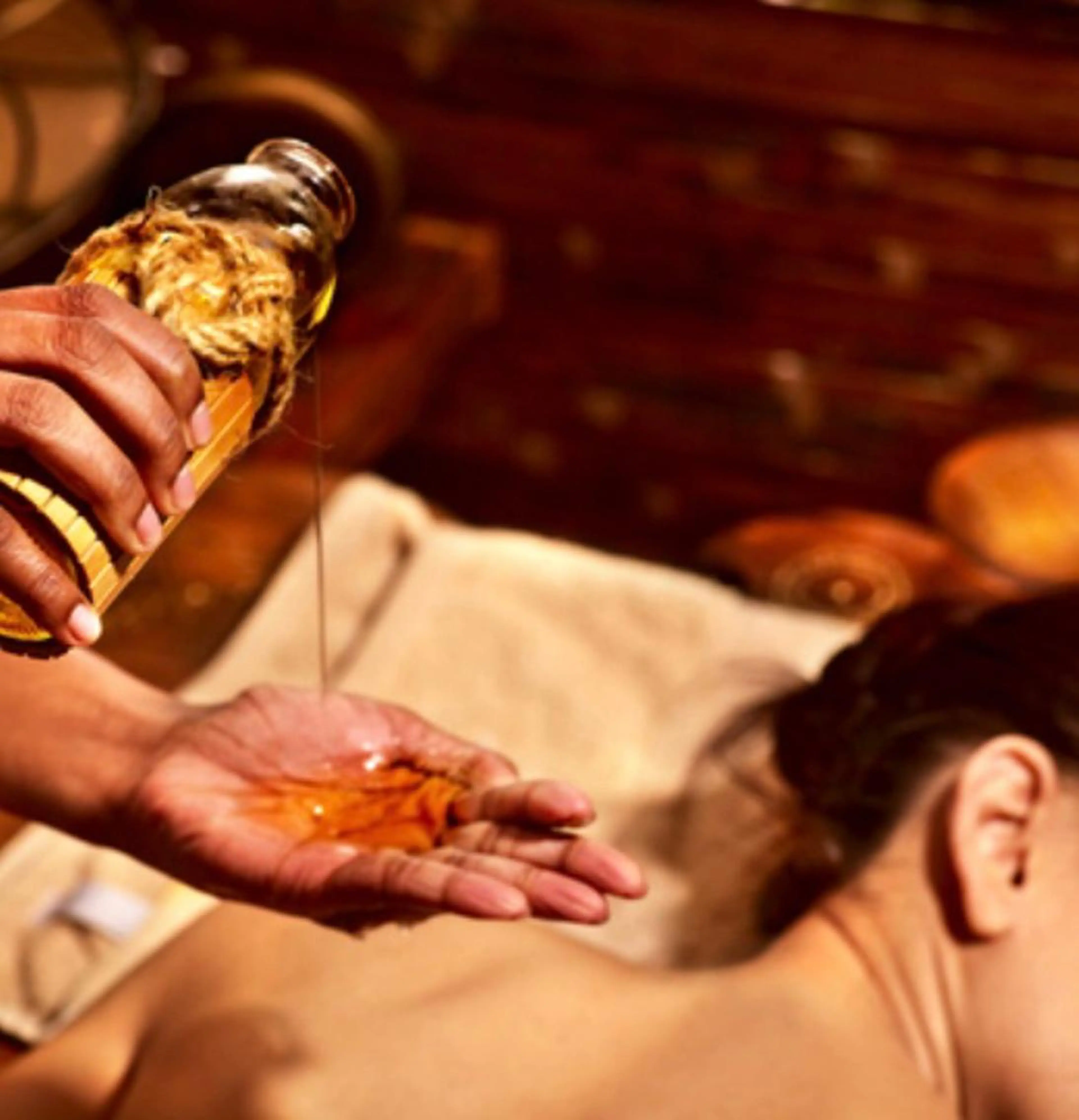 🕌アーユルヴェーダ🕌オイル使用のヘッドスパ💆🏼‍♀️ミニモ価格10%オフでのご案内です！注意事項確認くださいの写真