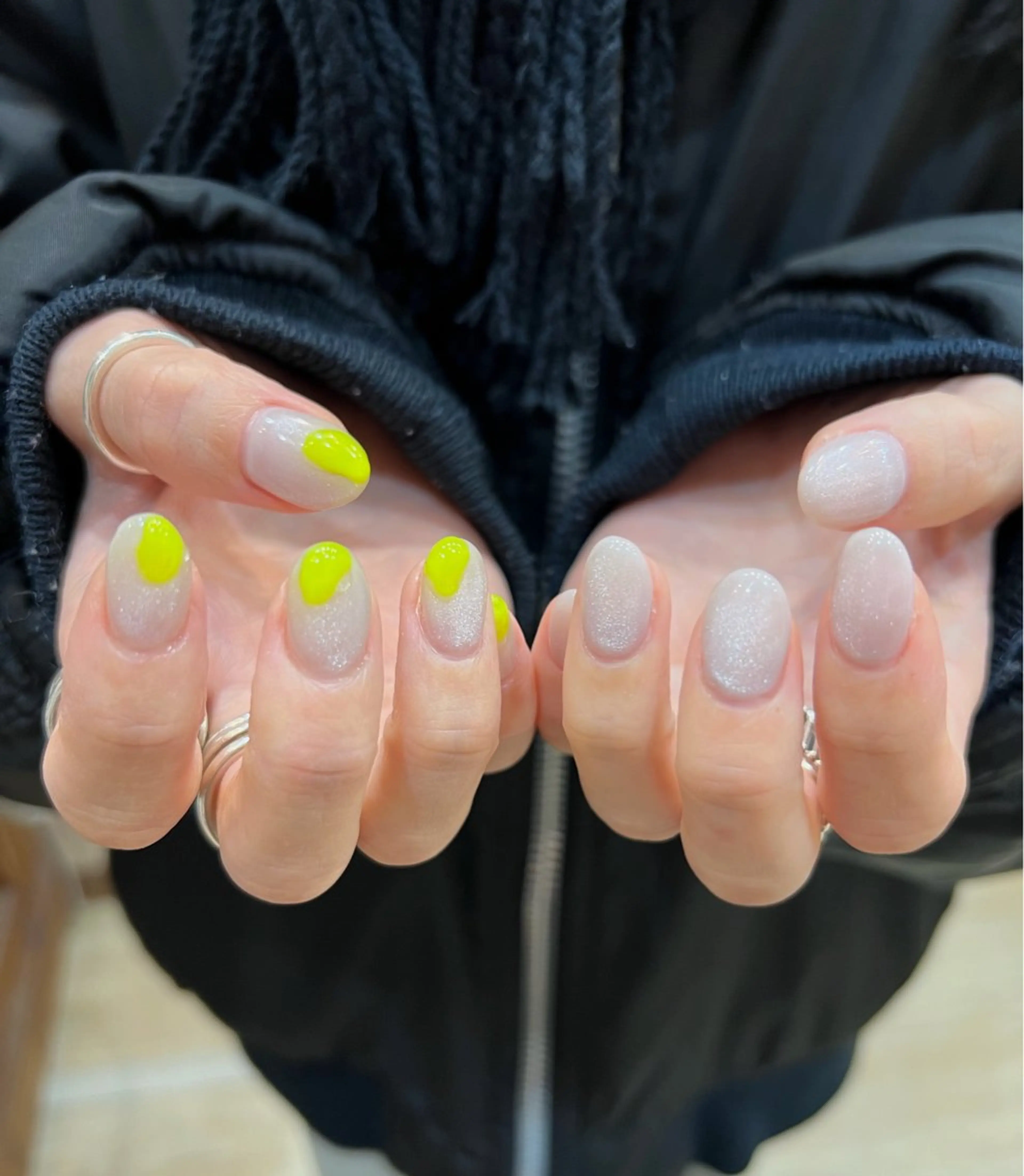 ネイル マグネットネイル ハンドネイル ヘアメイクネイリスト 💄💅hidemiのヘアスタイル