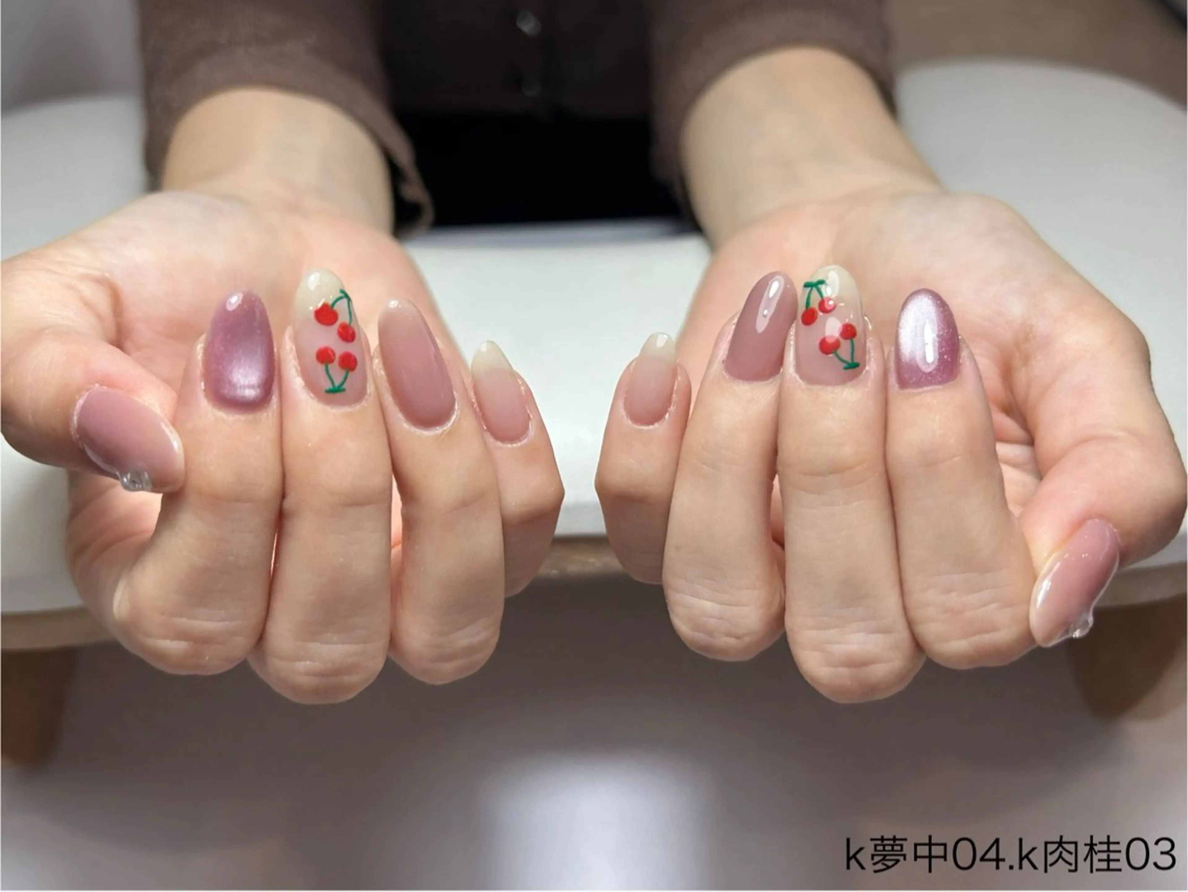 ネイル キラキラネイル 韓国ネイル オフィスネイル シンプルネイル ワンホンネイル Nail Anela 池袋所属・Anela 池袋 💅yuriのネイルデザイン
