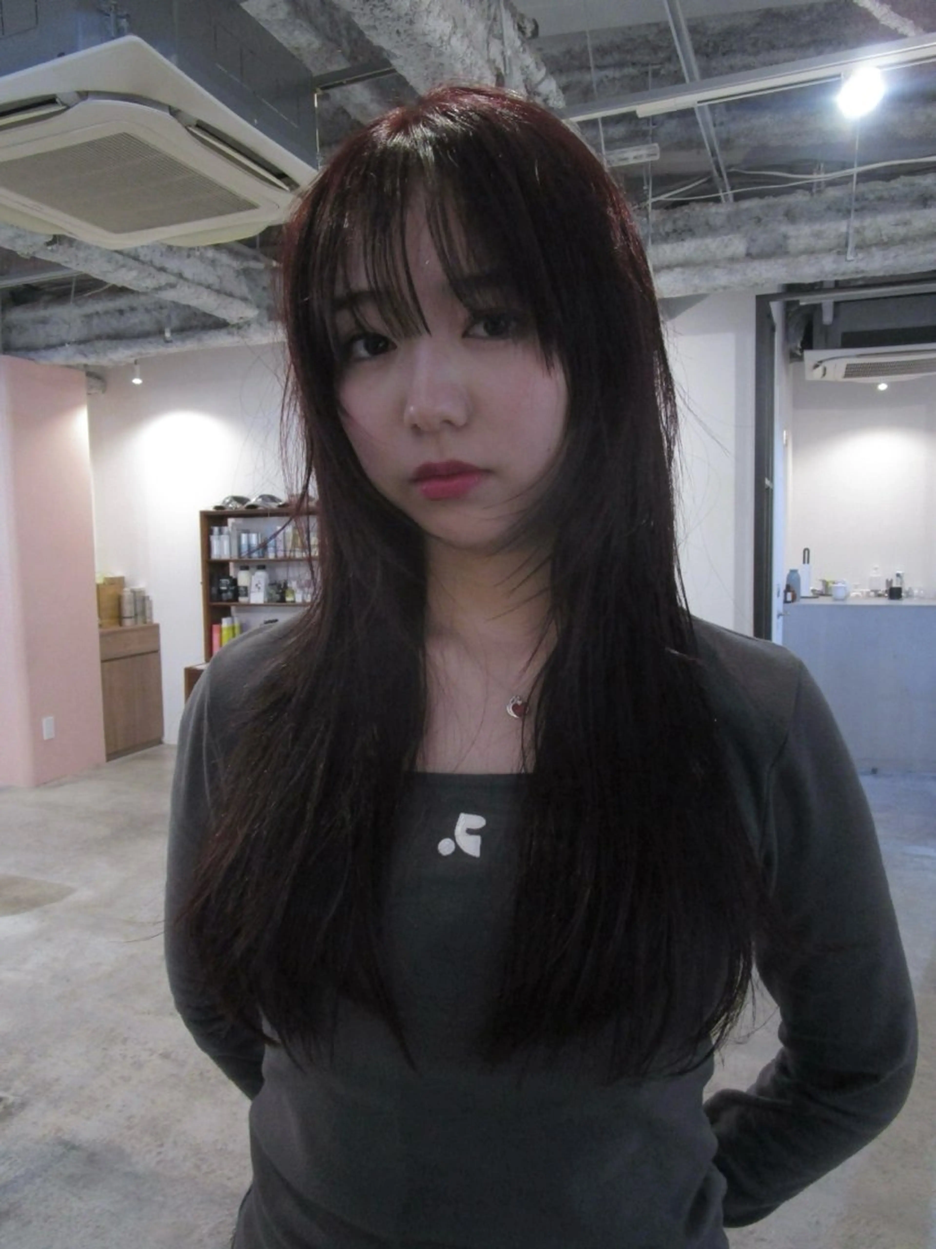 ロング パーマ 顔周りカット レイヤーカット ストレートパーマ カット 縮毛矯正 yu maのヘアスタイル