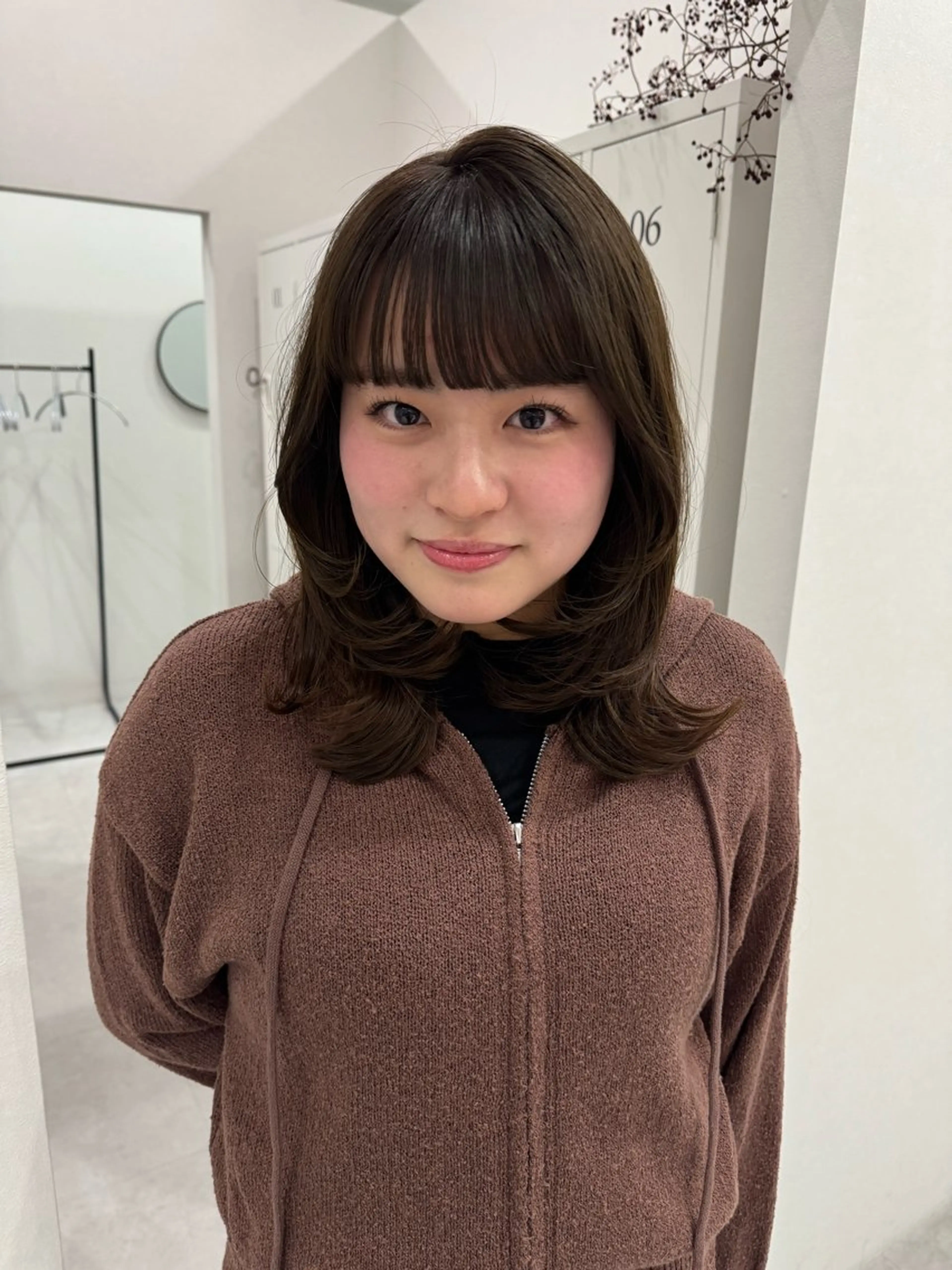 ロング ハッシュカット ハイレイヤー レイヤーカット 奥田 伊織/カット無料のヘアスタイル